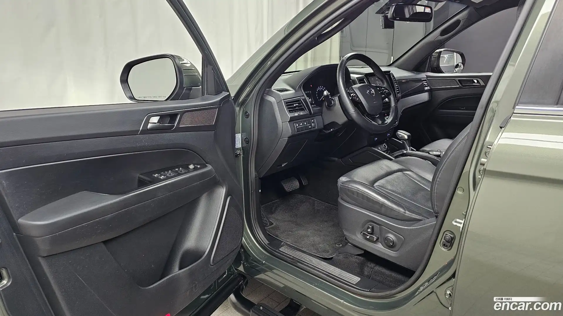 Rexton KG Mobility 2021.5-INNER-010
