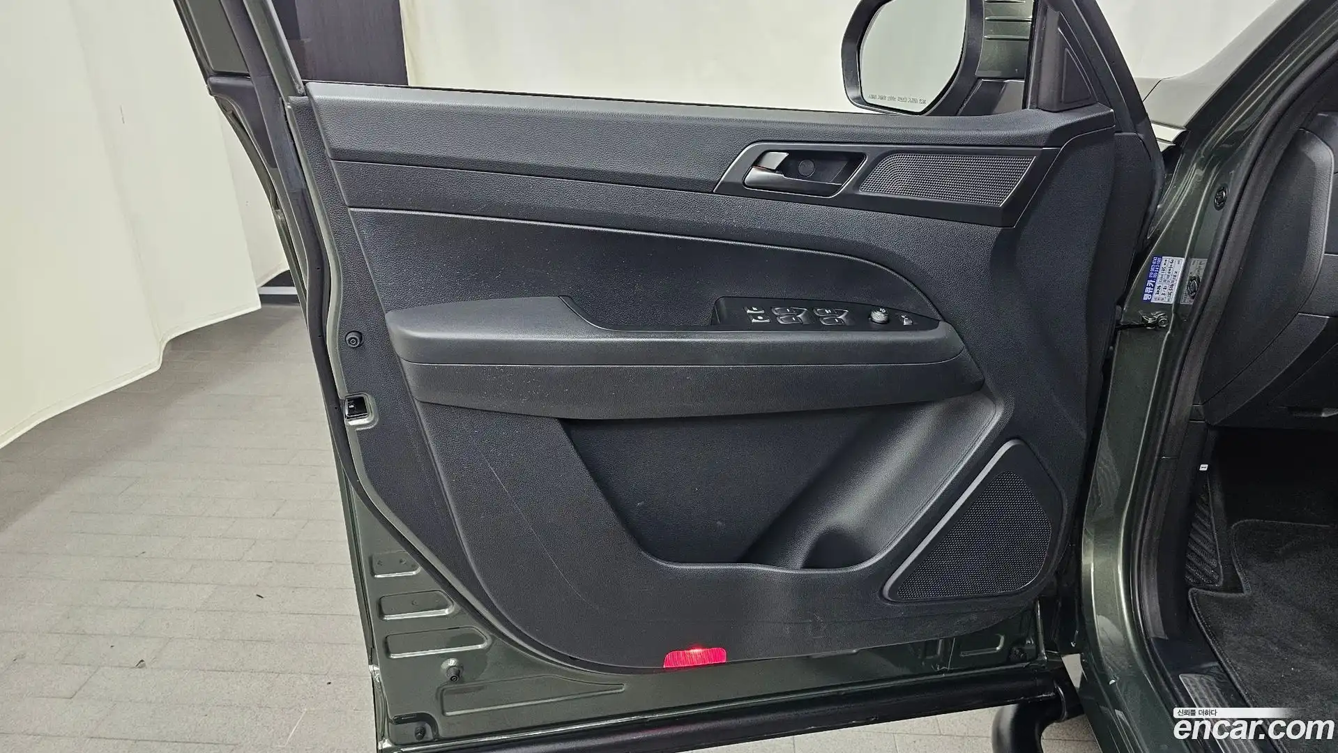 Rexton KG Mobility 2021.5-INNER-034