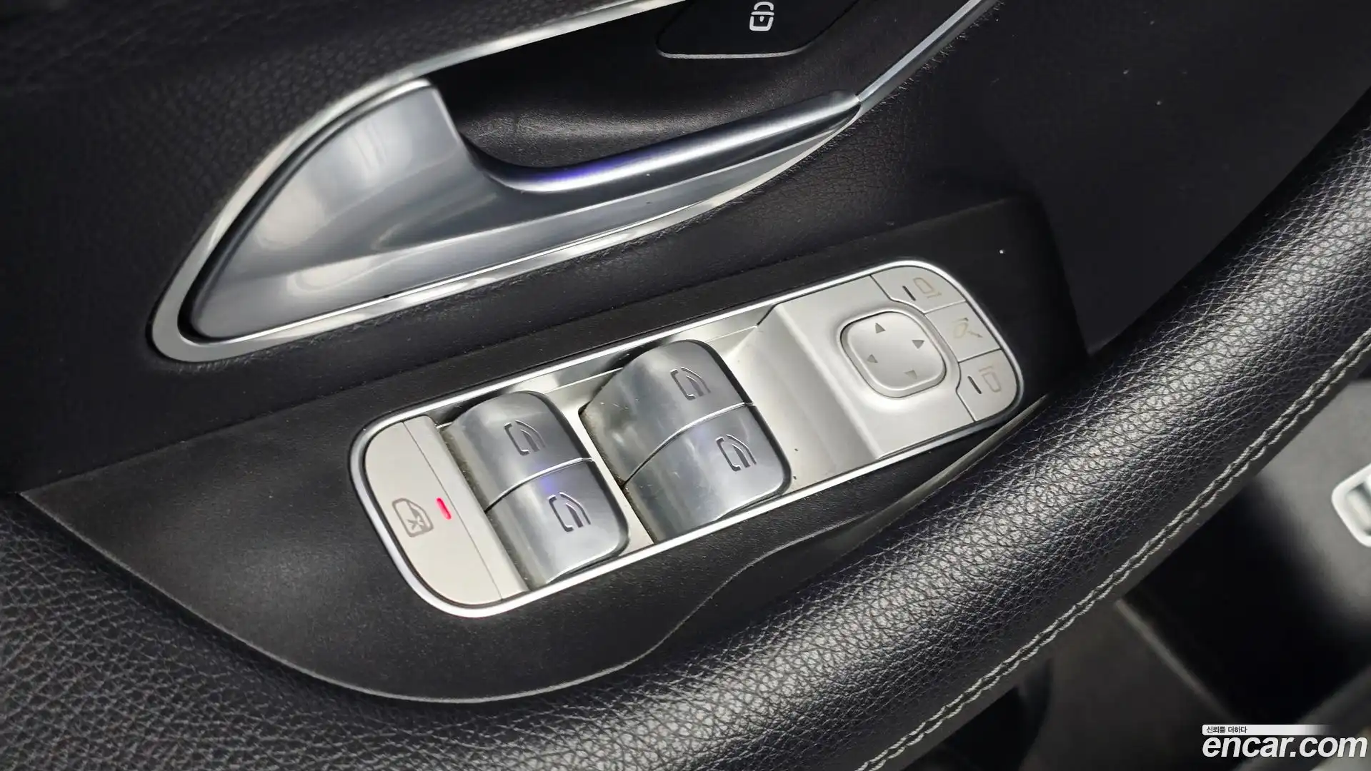GLE-Class Mercedes-Benz 2021.3-OPTION-024