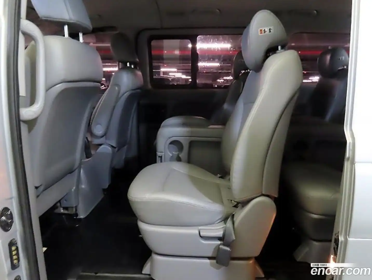 Starex Hyundai 2015.6-INNER-007
