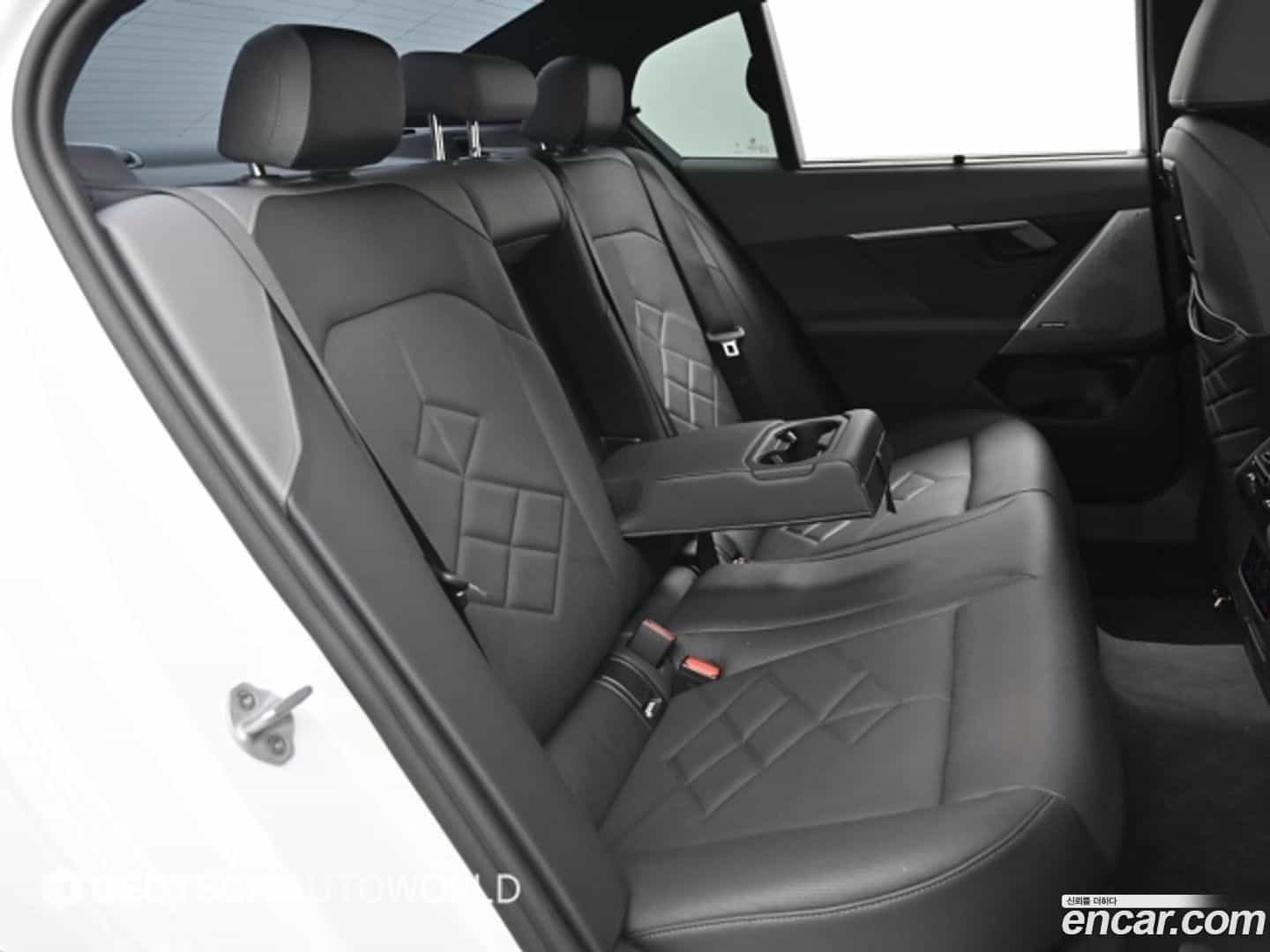 5-Series BMW 2025.5-OPTION-016