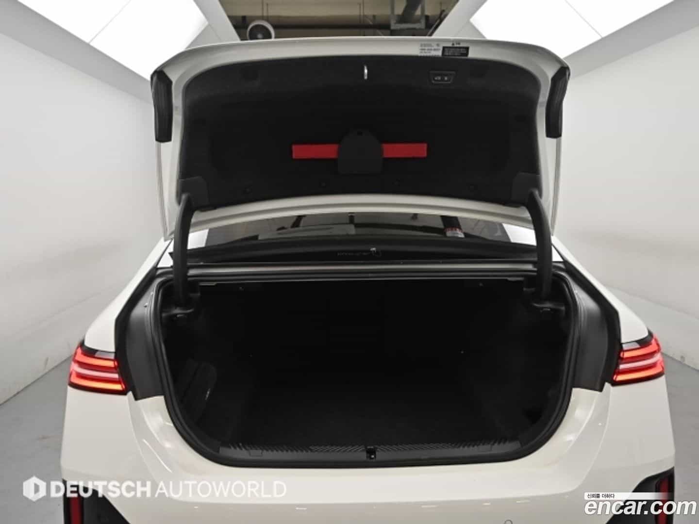 5-Series BMW 2025.5-OPTION-023
