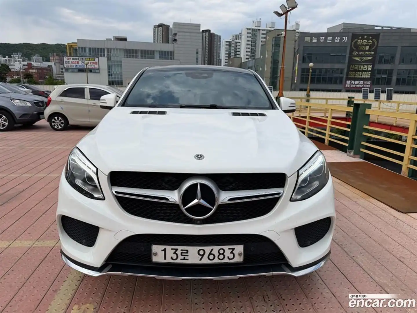 GLE-Class Mercedes-Benz 2018.3-OUTER-003