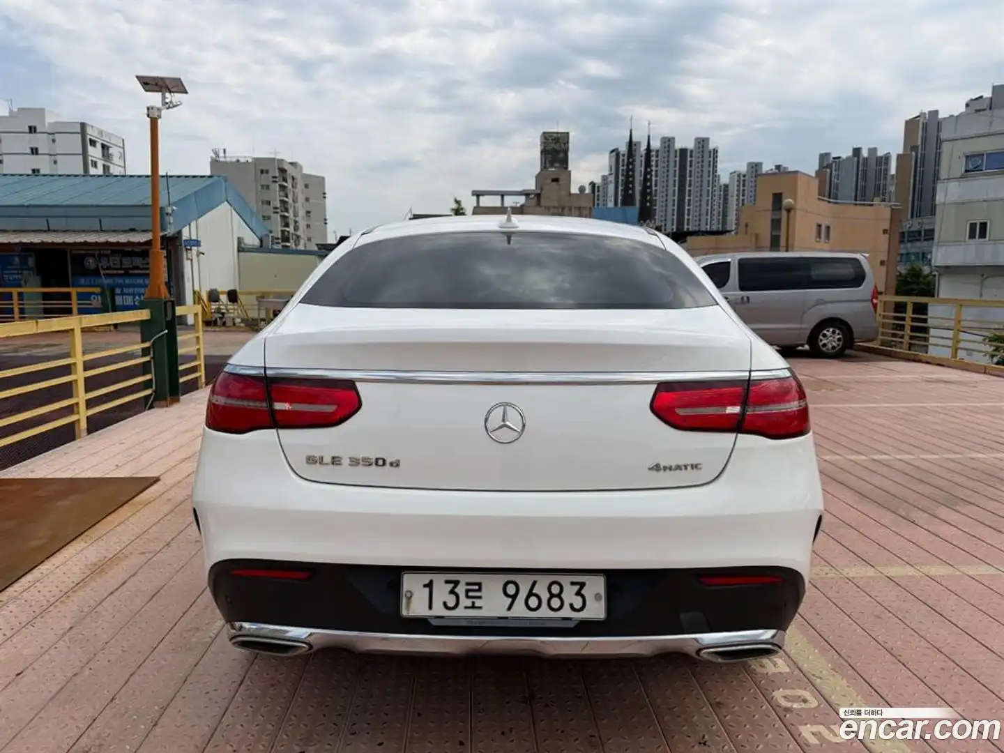 GLE-Class Mercedes-Benz 2018.3-OUTER-004