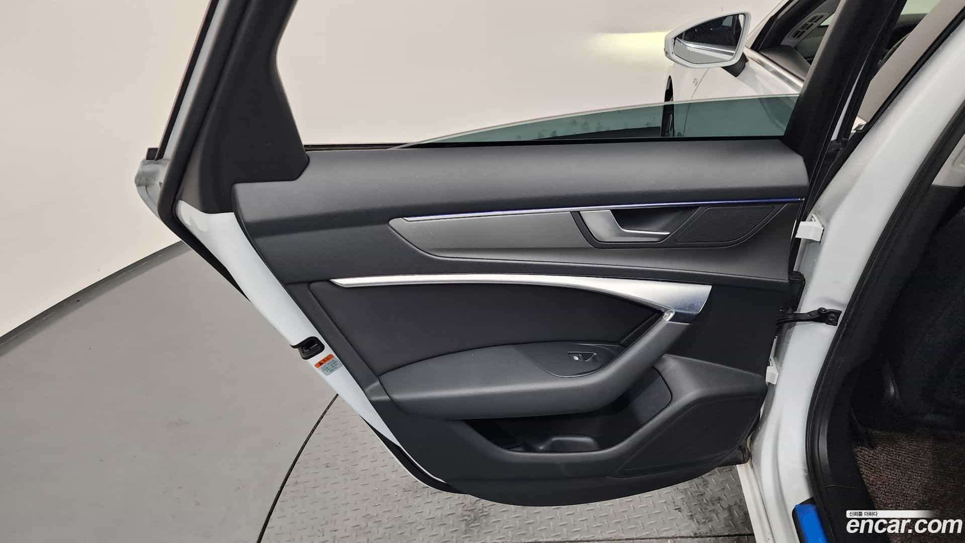 A6 Audi 2021.1-INNER-035