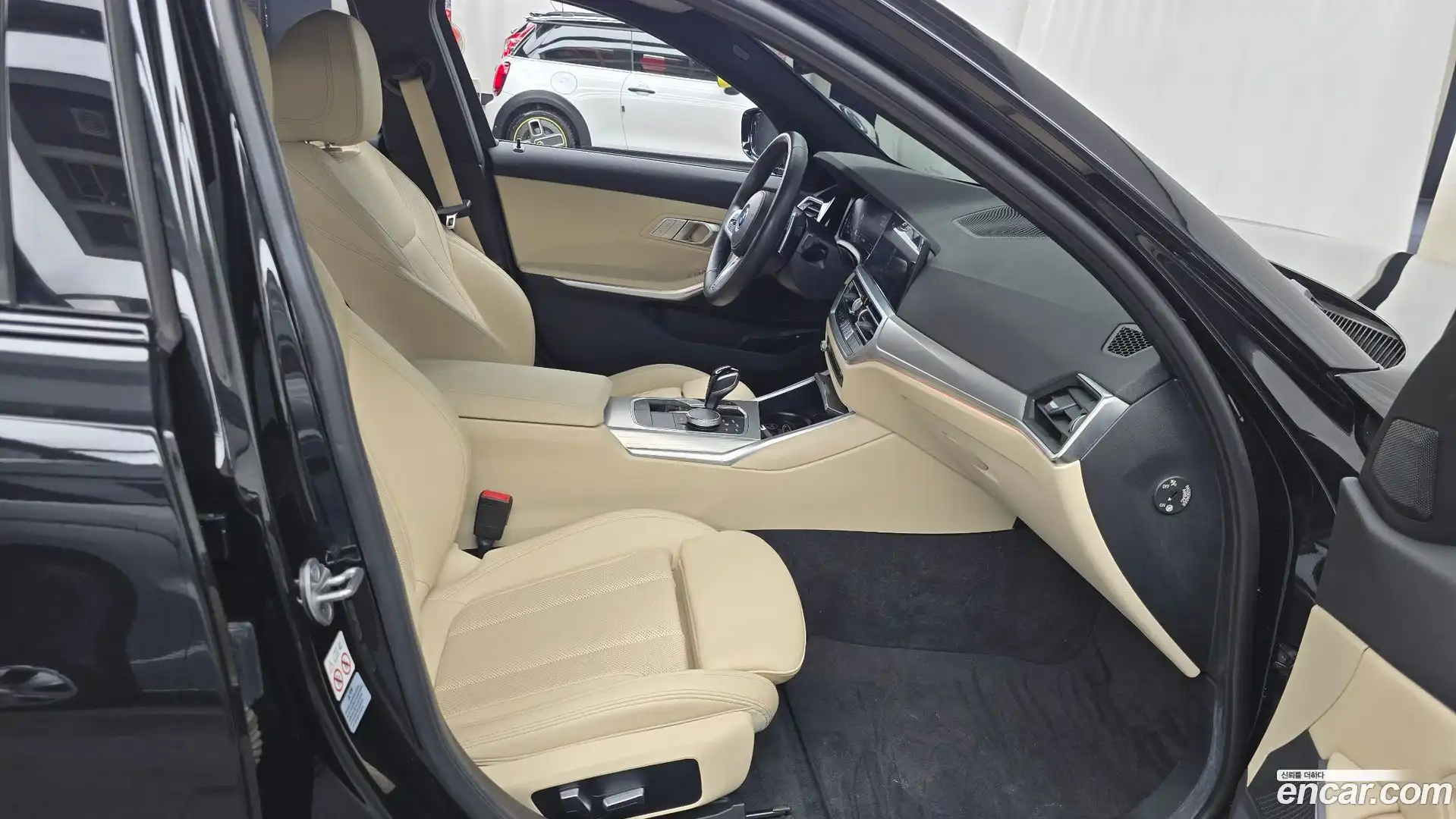 3-Series BMW 2022.4-INNER-036
