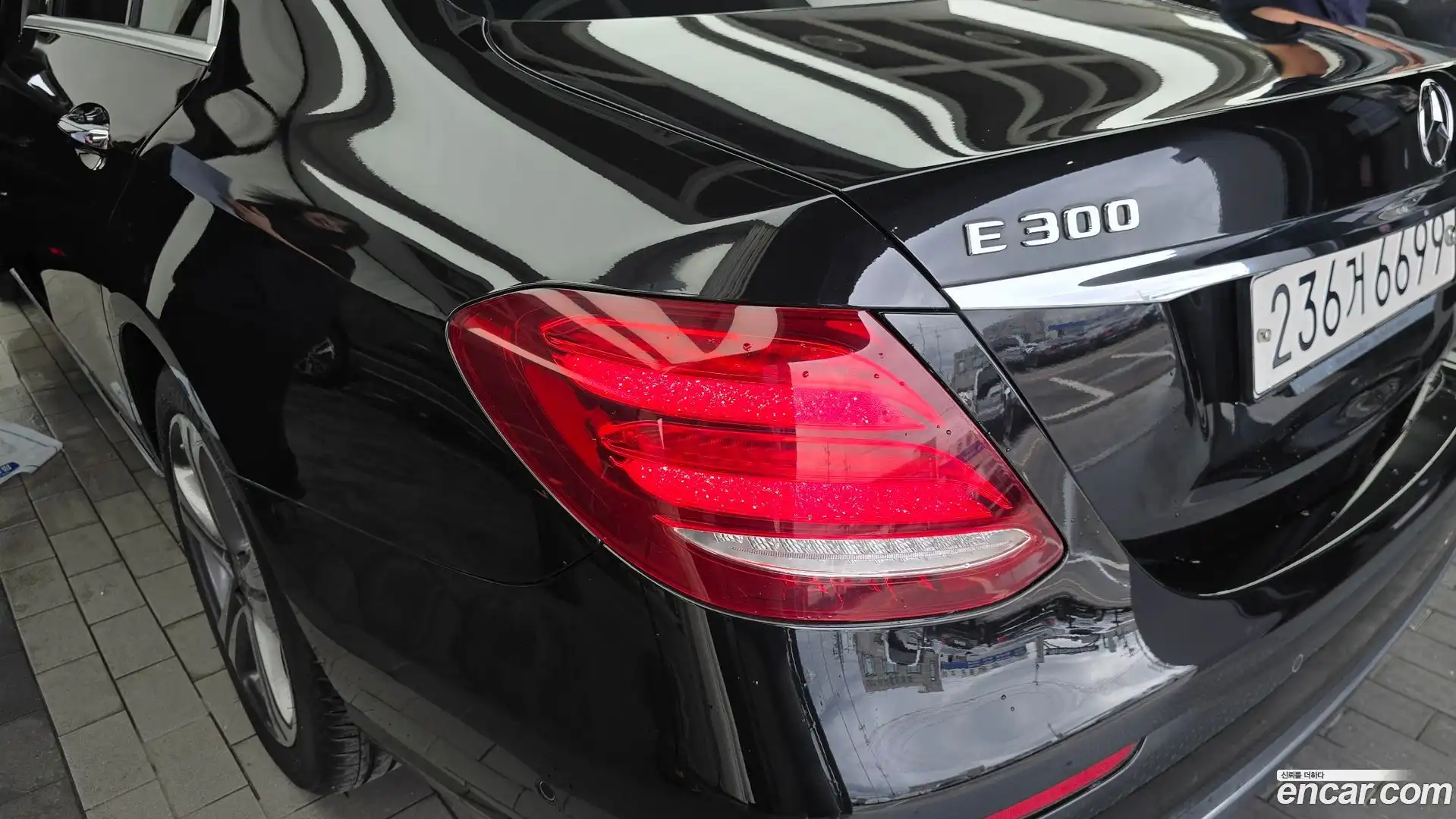 E-Class Mercedes-Benz 2019.9-OUTER-033