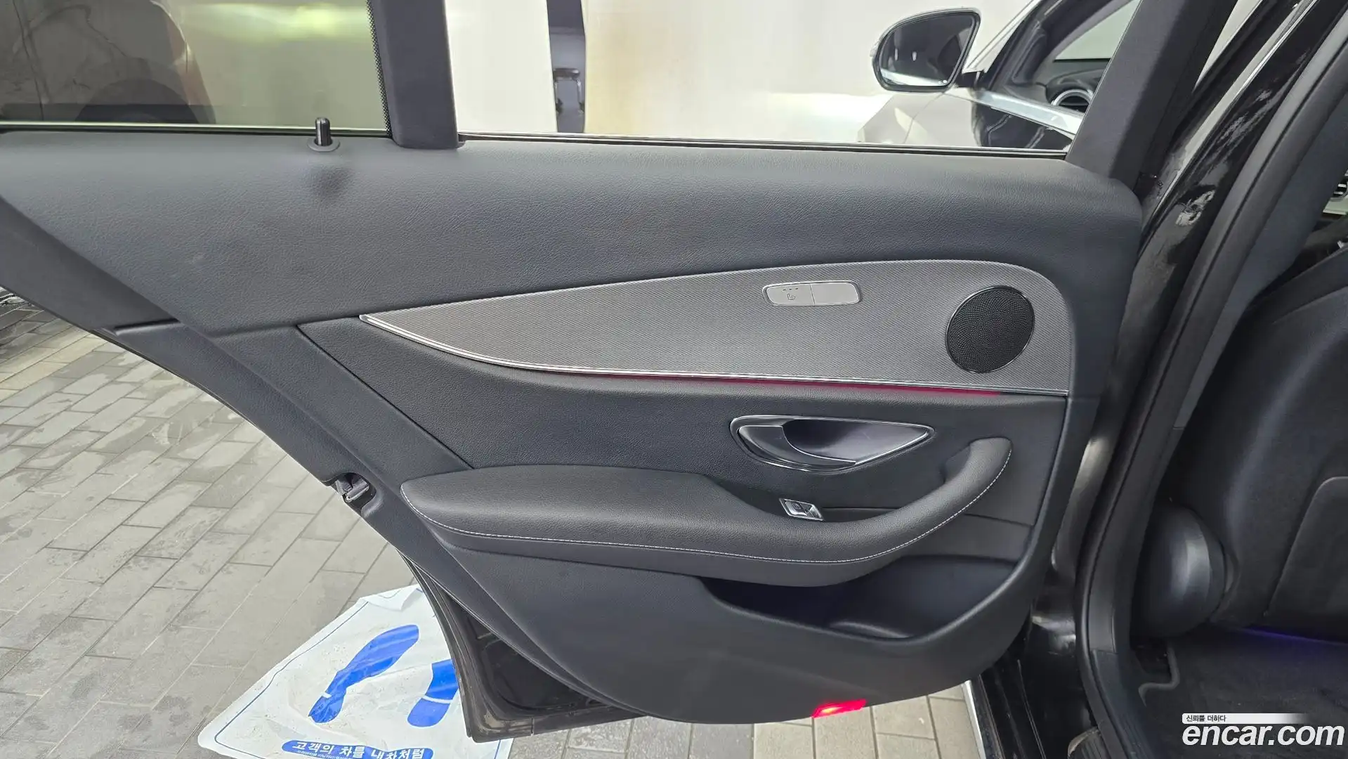 E-Class Mercedes-Benz 2019.9-INNER-035