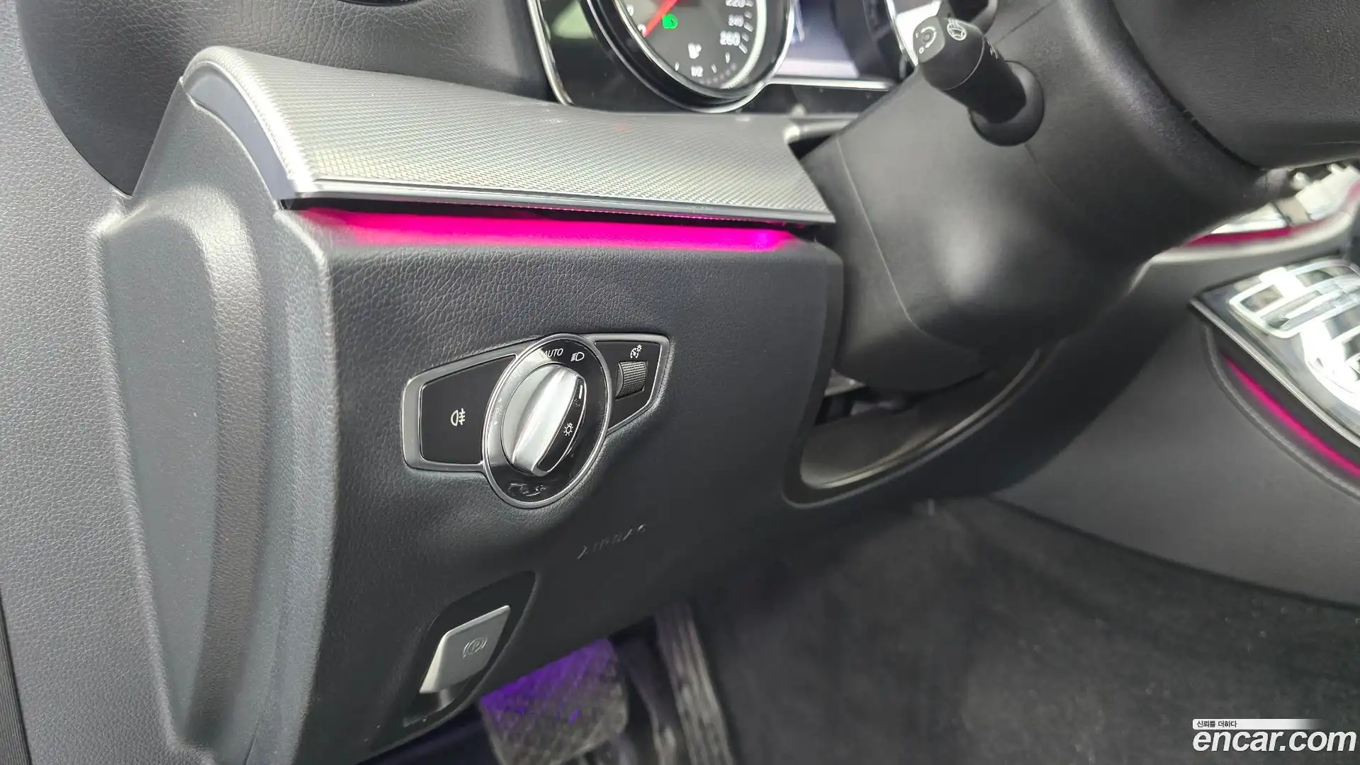 E-Class Mercedes-Benz 2019.9-OPTION-040