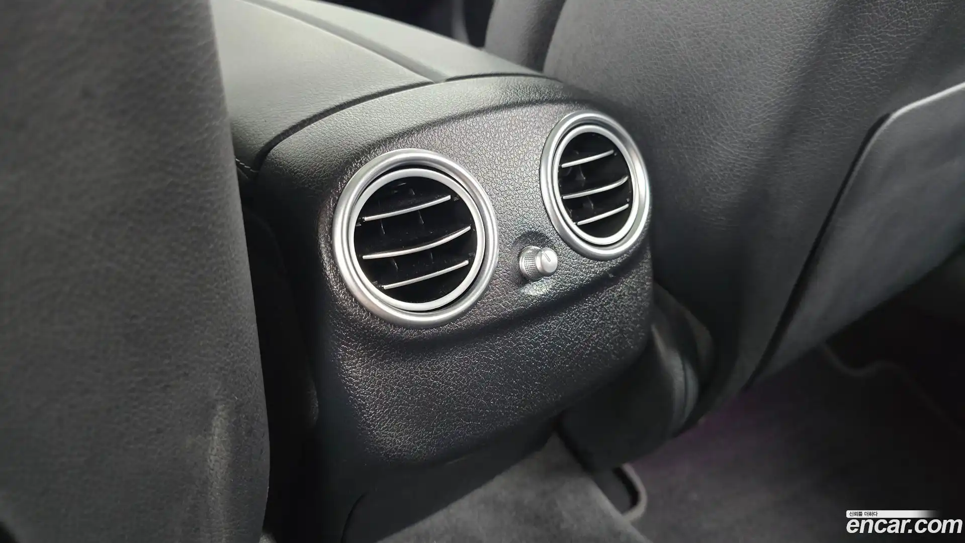 E-Class Mercedes-Benz 2019.9-OPTION-045