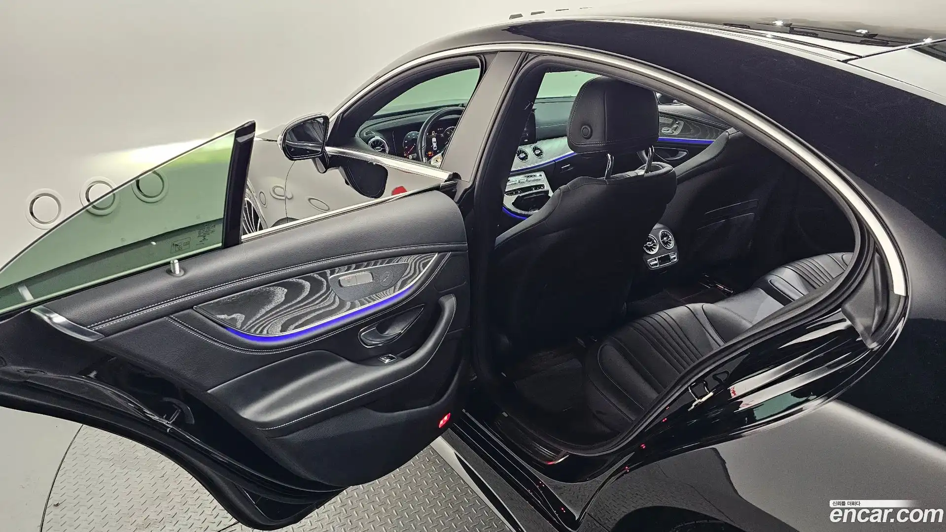 CLS-Class Mercedes-Benz 2021.1-OPTION-024