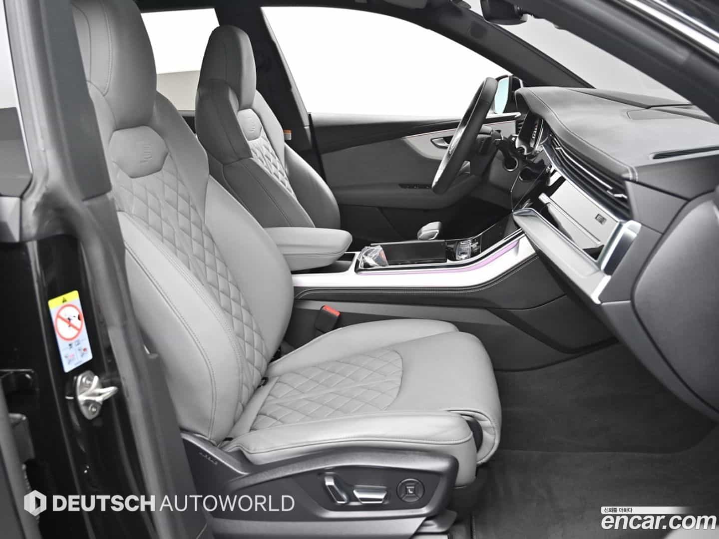 Q8 Audi 2023.11-INNER-010