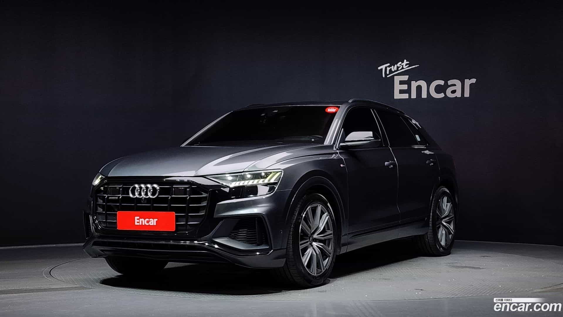 Q8 Audi 2021.2-OUTER-001