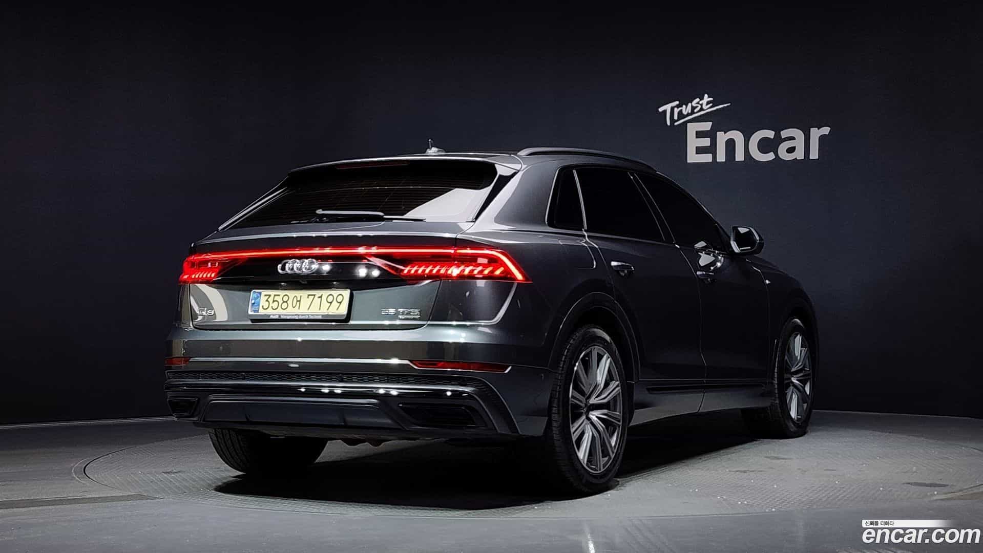 Q8 Audi 2021.2-OUTER-002