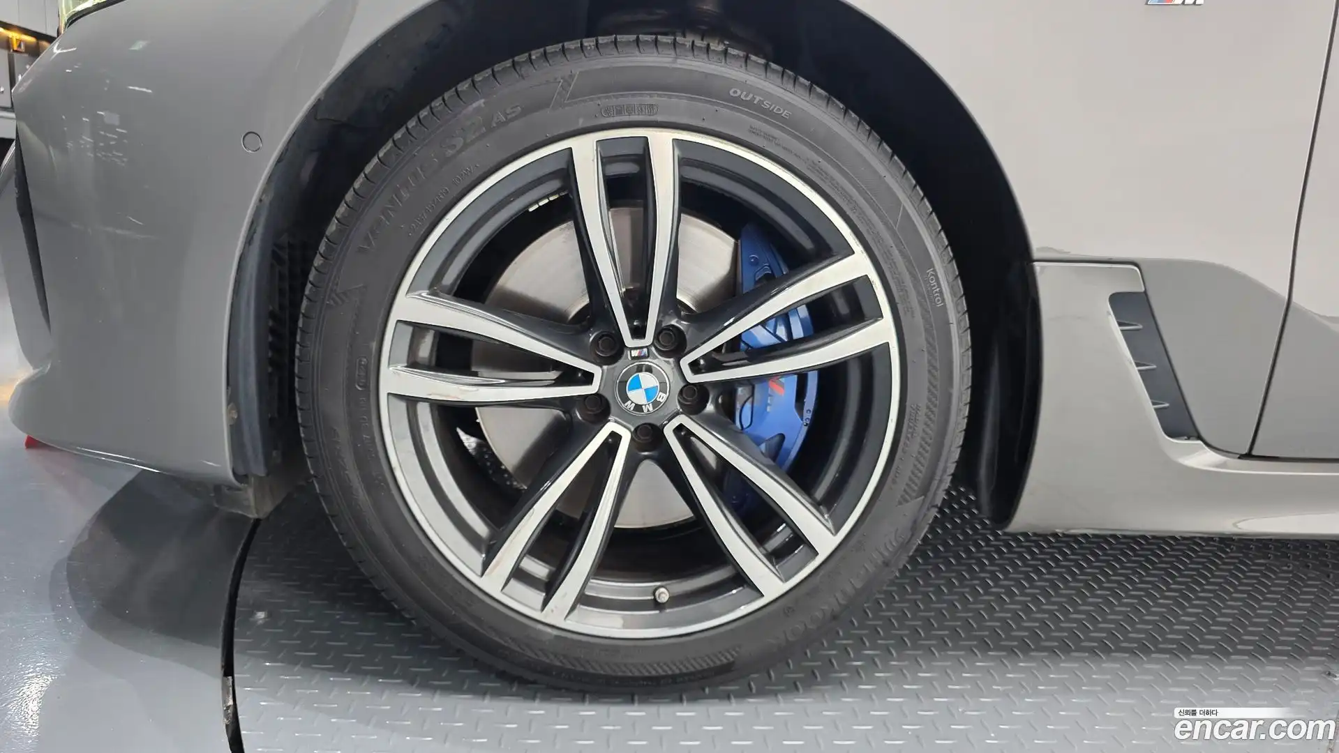 Gran Turismo BMW 2022.0-OUTER-005