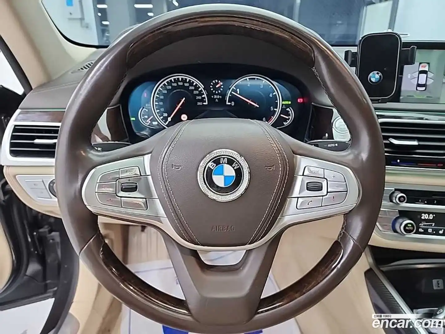 7-Series BMW 2015.9-INNER-009