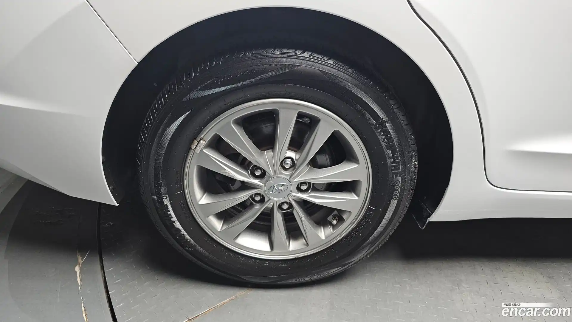 AVANTE Hyundai 2020.0-OUTER-005