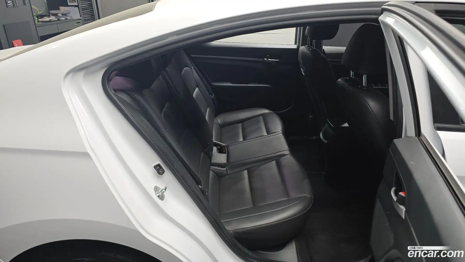 AVANTE Hyundai 2020.0-OPTION-015