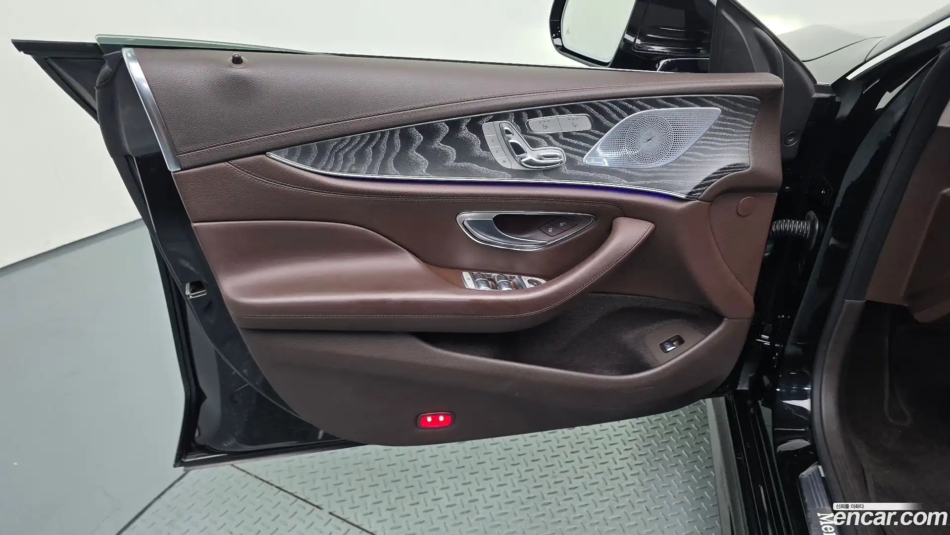 CLS-Class Mercedes-Benz 2021.3-INNER-034