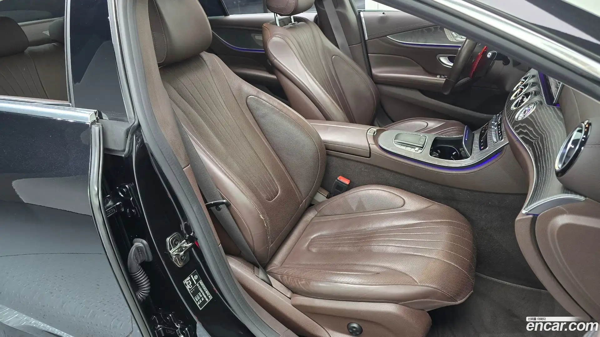 CLS-Class Mercedes-Benz 2021.3-INNER-036