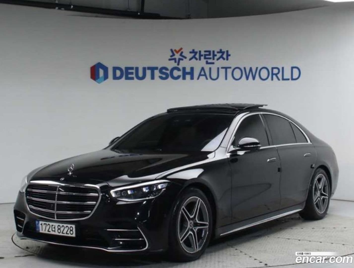 Main__Slider__Photo:S-Class Mercedes-Benz 2021.9-0