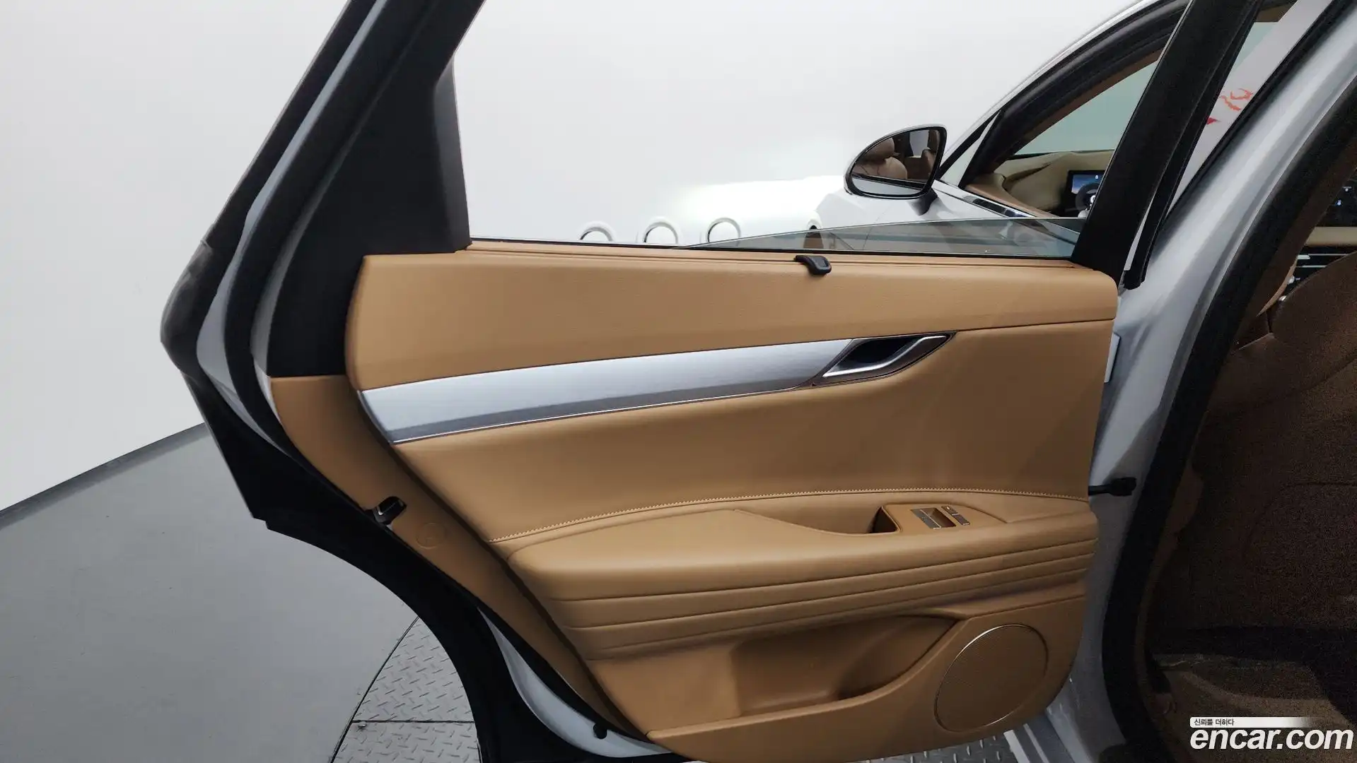 G80 Genesis 2024.9-INNER-035