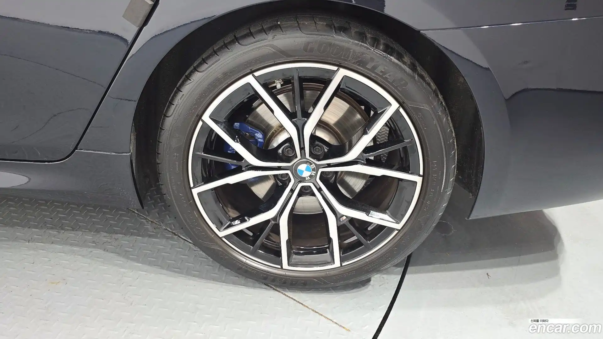5-Series BMW 2023.6-OUTER-031