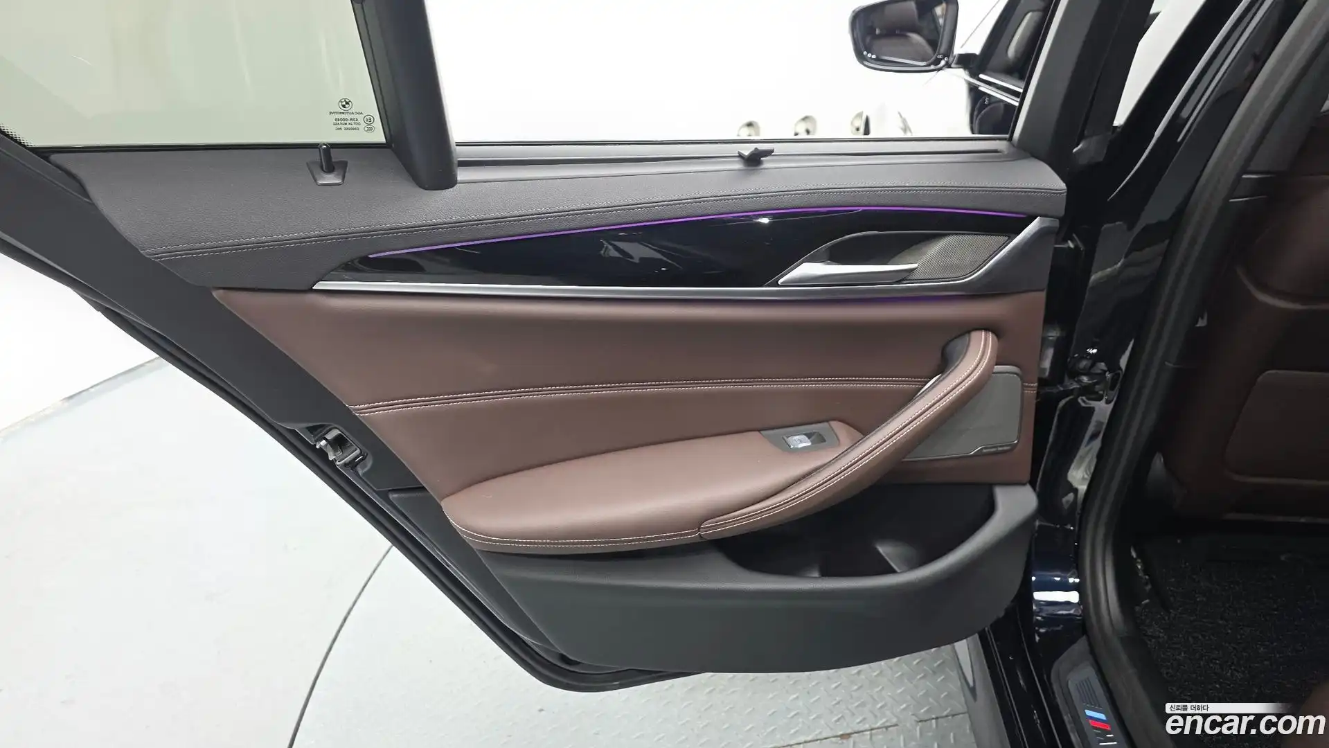 5-Series BMW 2023.6-INNER-035