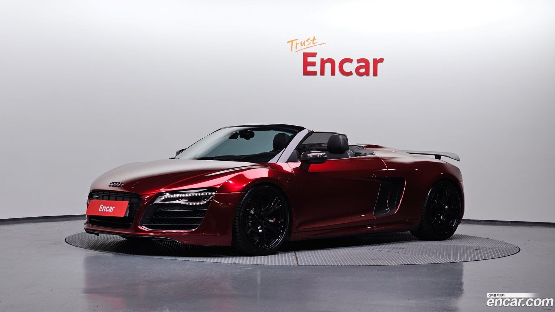 Main__Slider__Photo:R8 Audi 2013.5-0