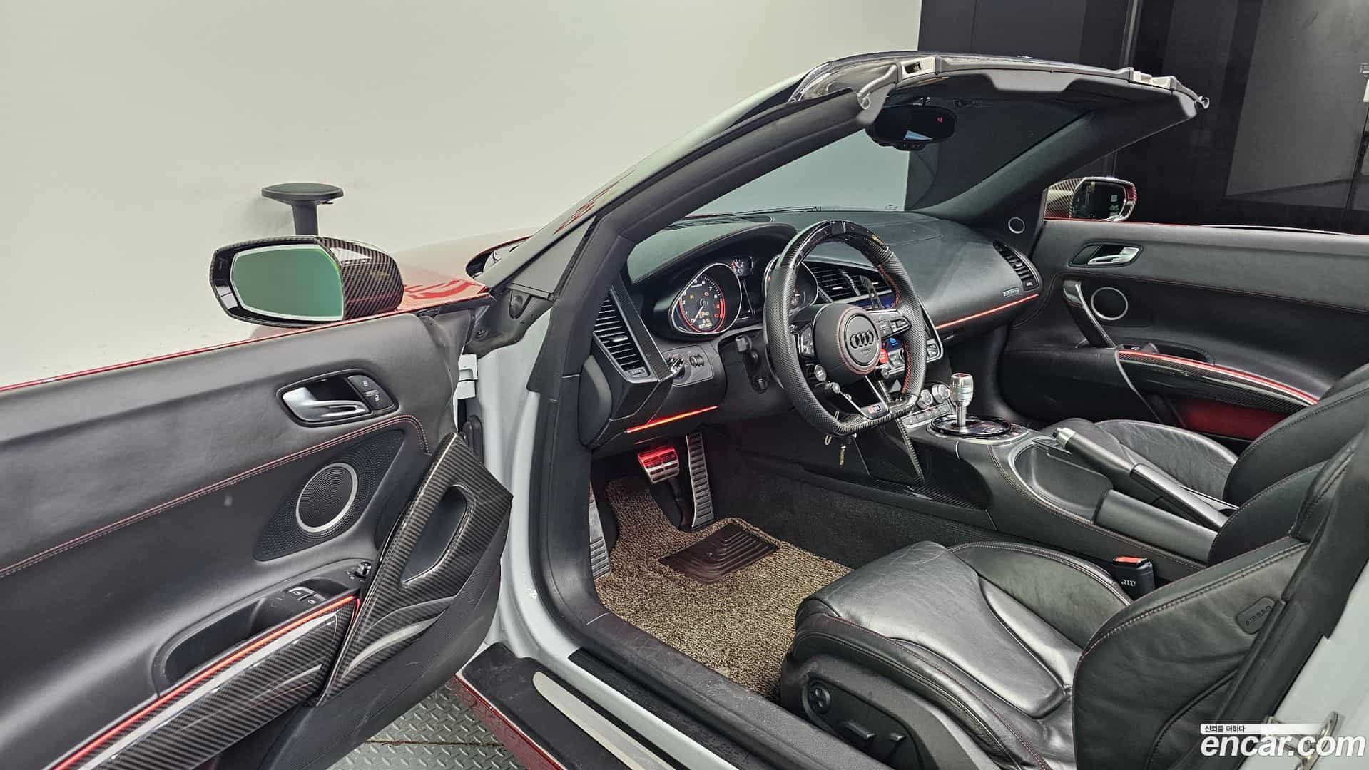 R8 Audi 2013.5-INNER-010