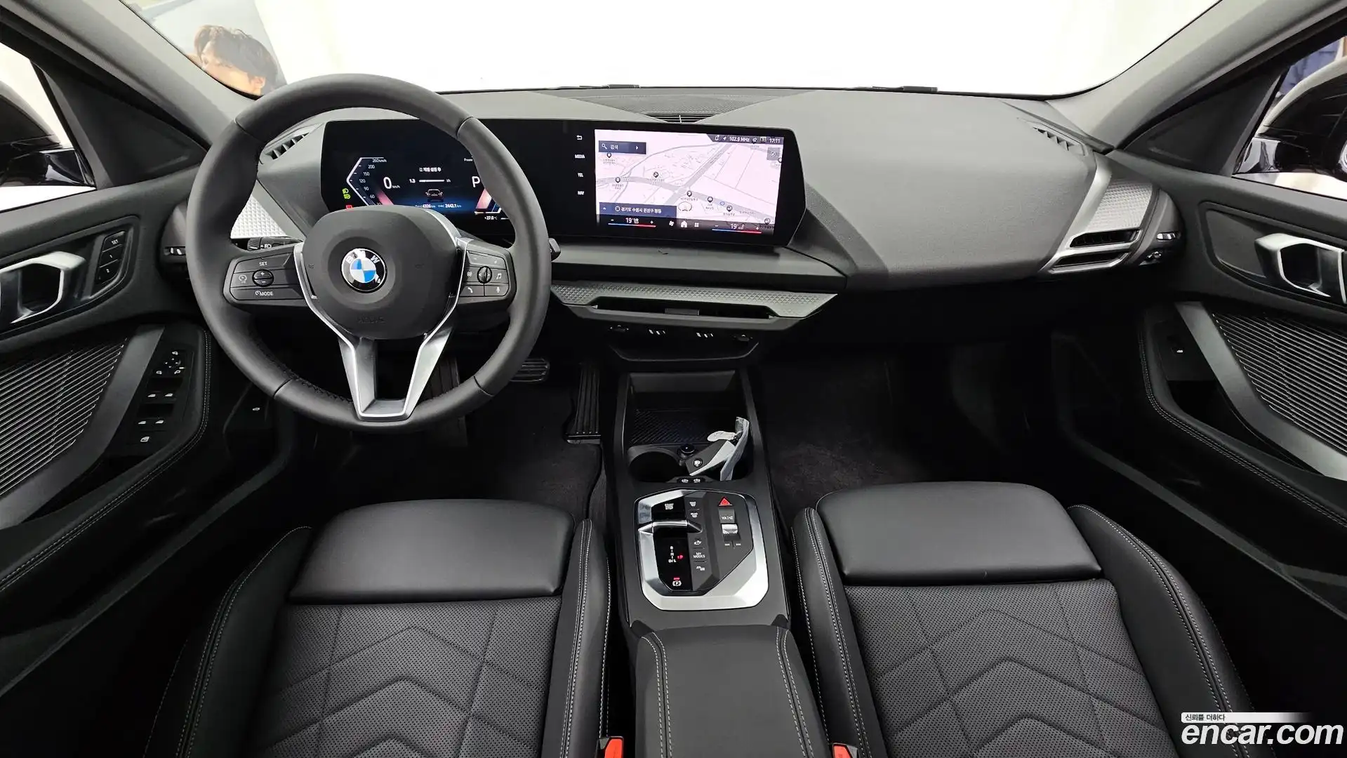 1-Series BMW 2025.6-INNER-007