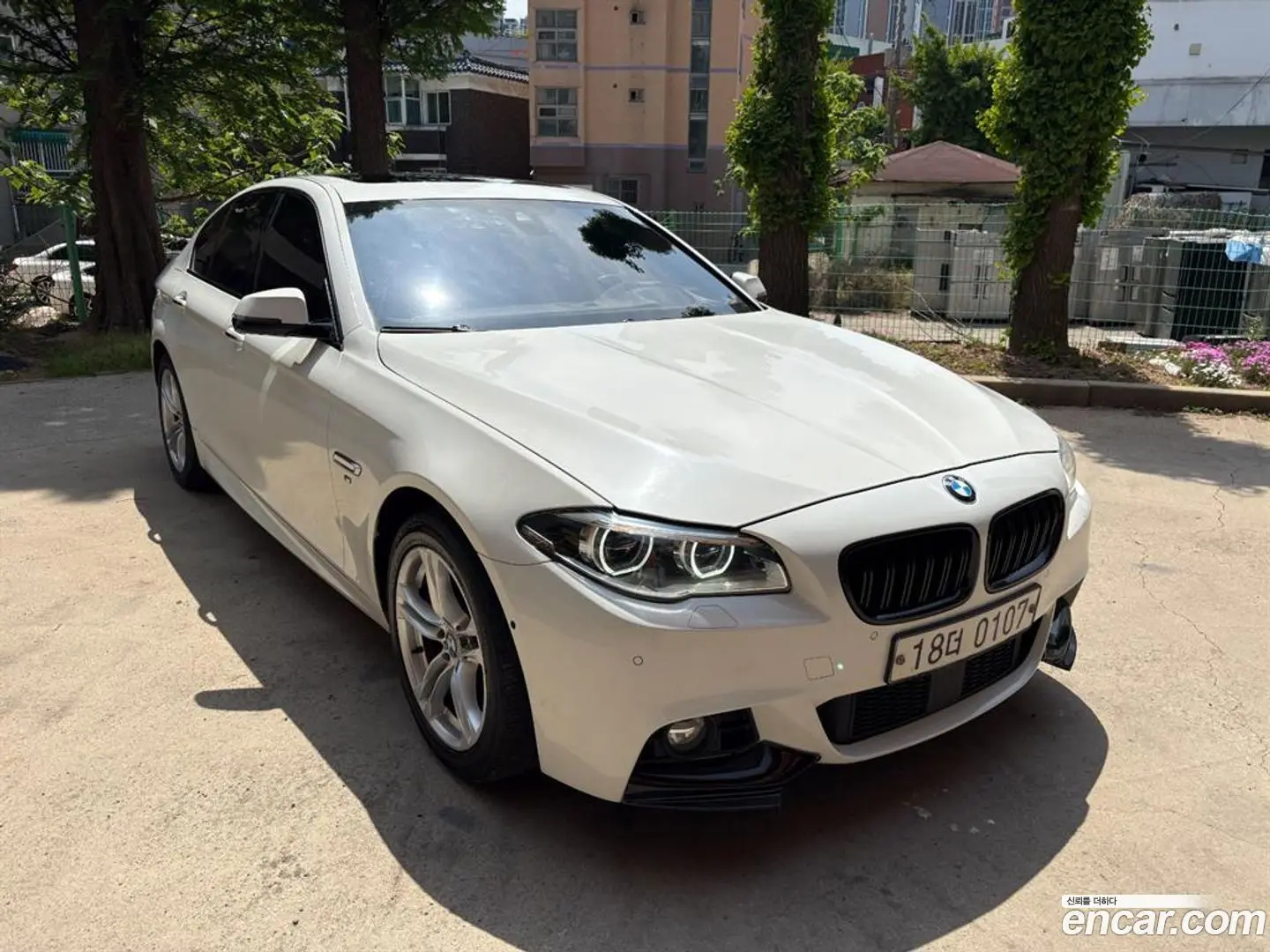 Main__Slider__Photo:5-Series BMW 2016.6-0