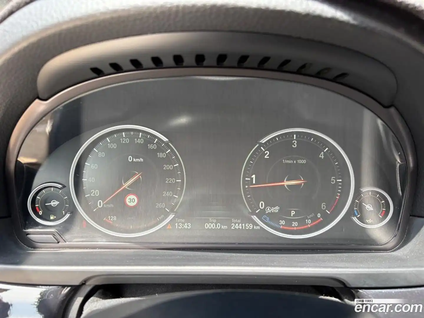 5-Series BMW 2016.6-INNER-007