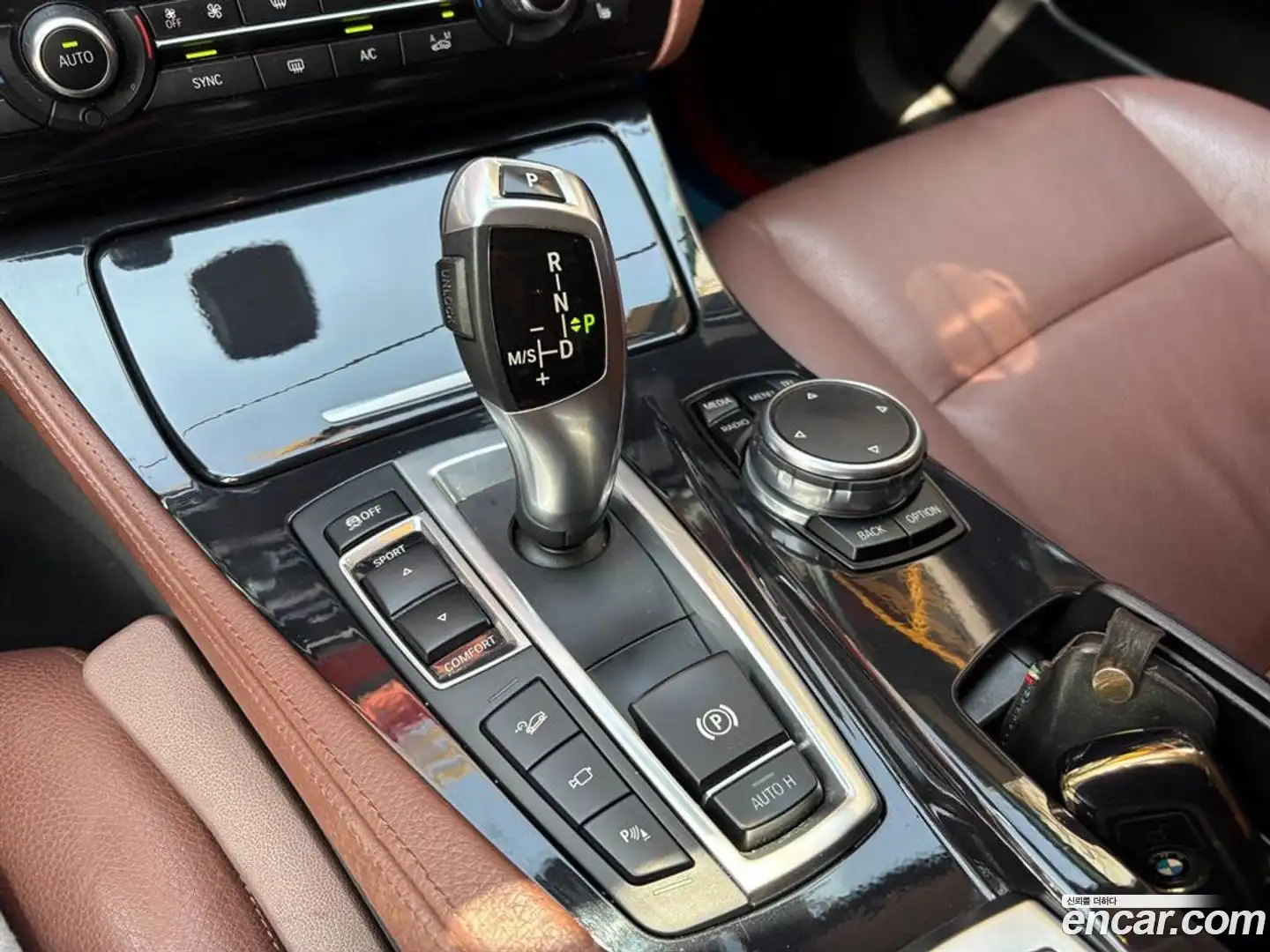 5-Series BMW 2016.6-INNER-009