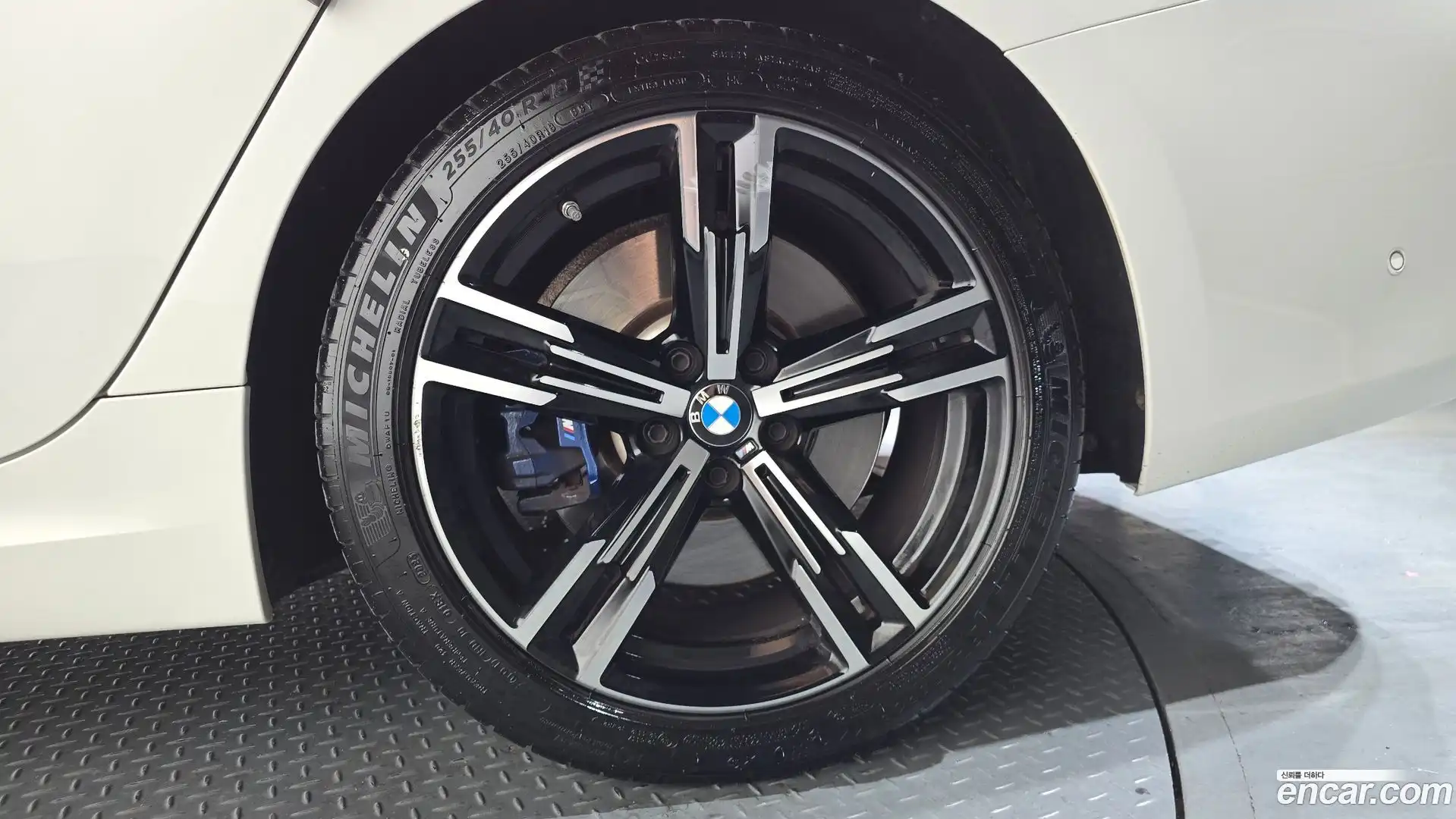 3-Series BMW 2023.8-OUTER-031