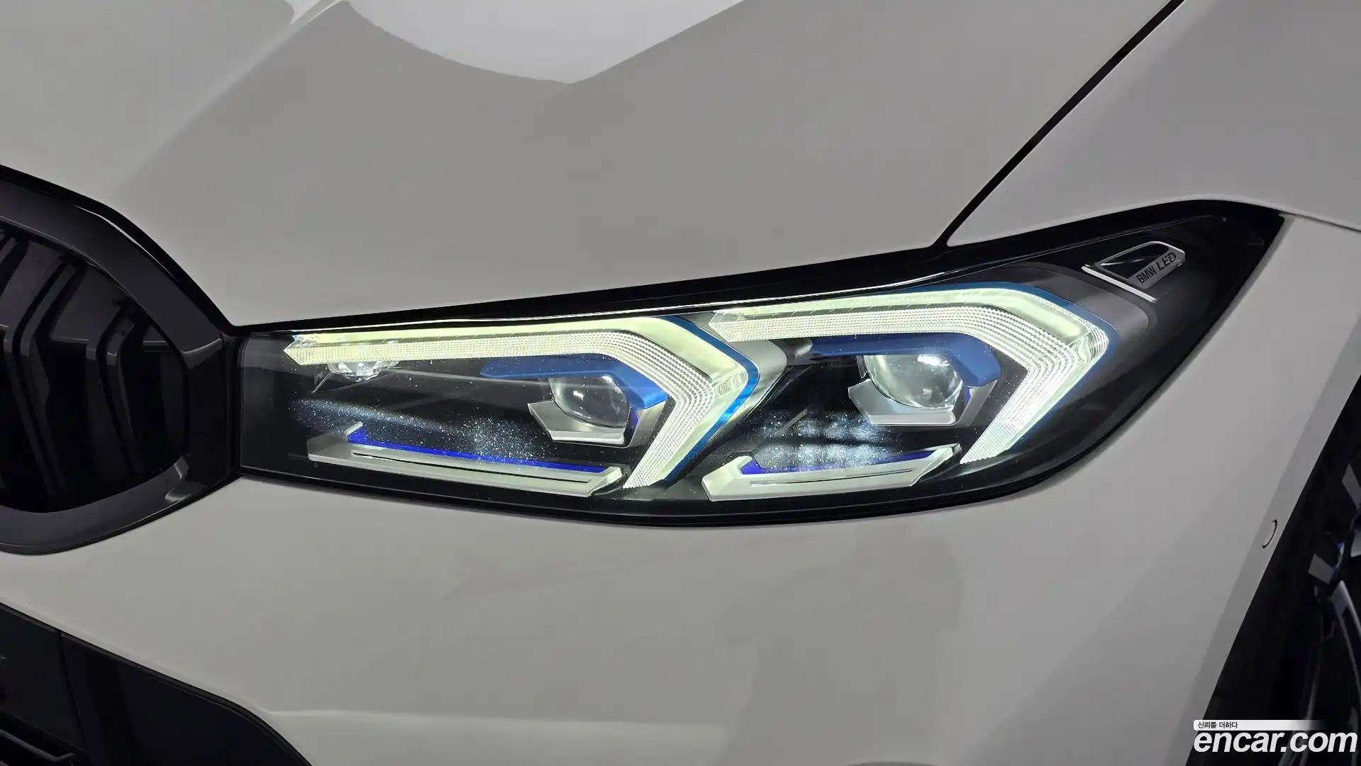 3-Series BMW 2023.8-OUTER-032