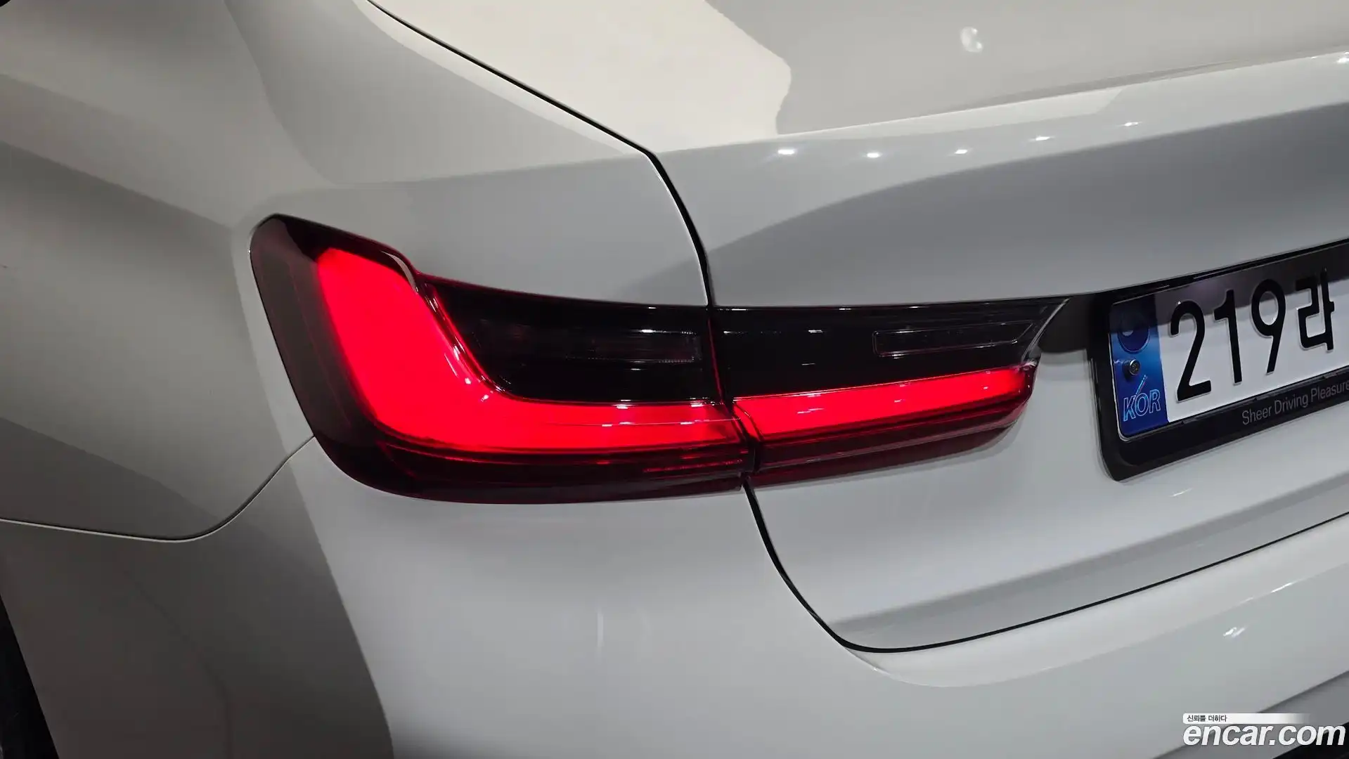 3-Series BMW 2023.8-OUTER-033