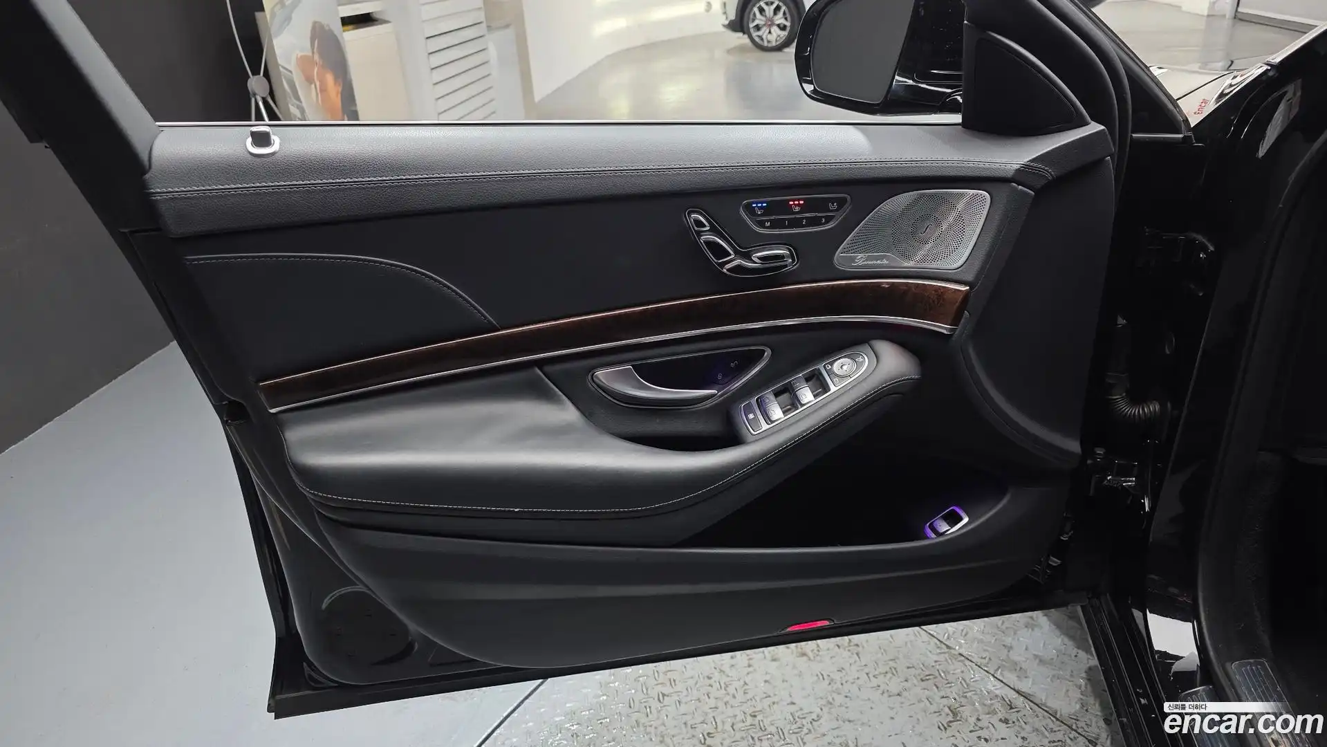 S-Class Mercedes-Benz 2017.9-INNER-034