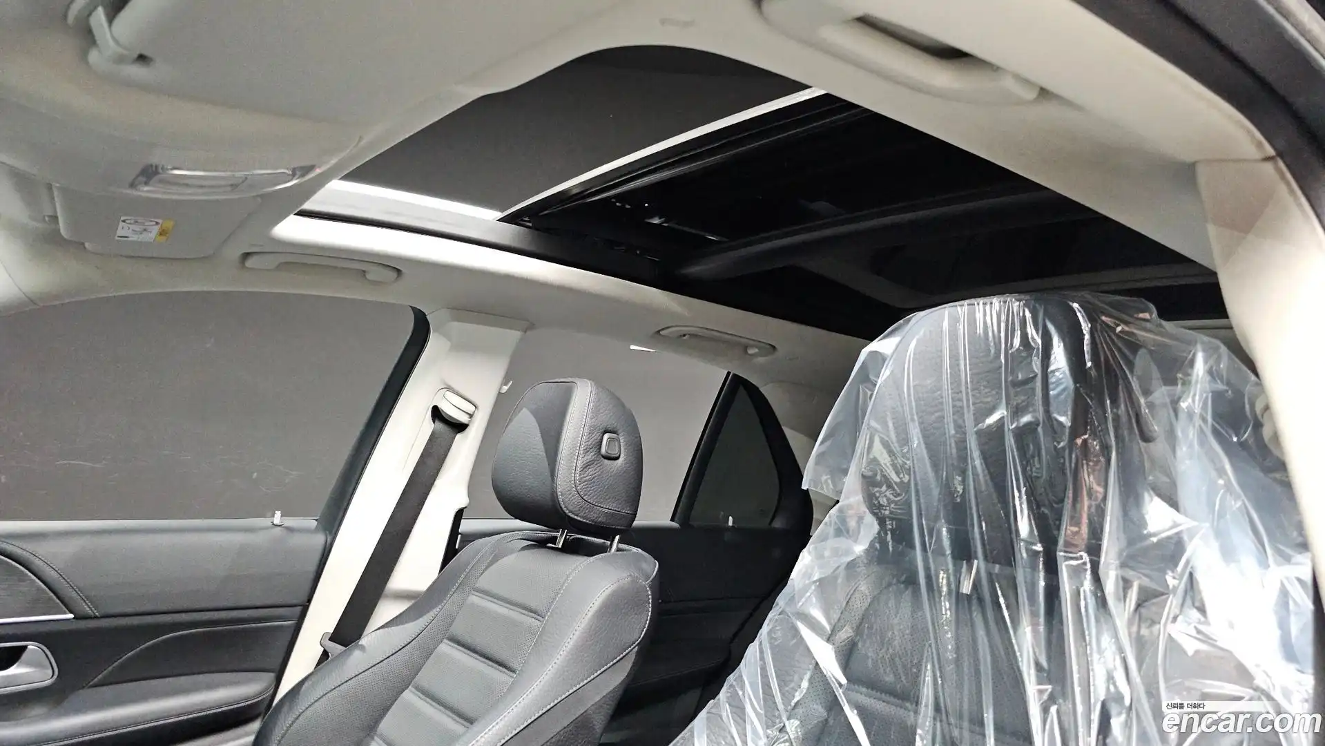 GLE-Class Mercedes-Benz 2023.11-OPTION-022