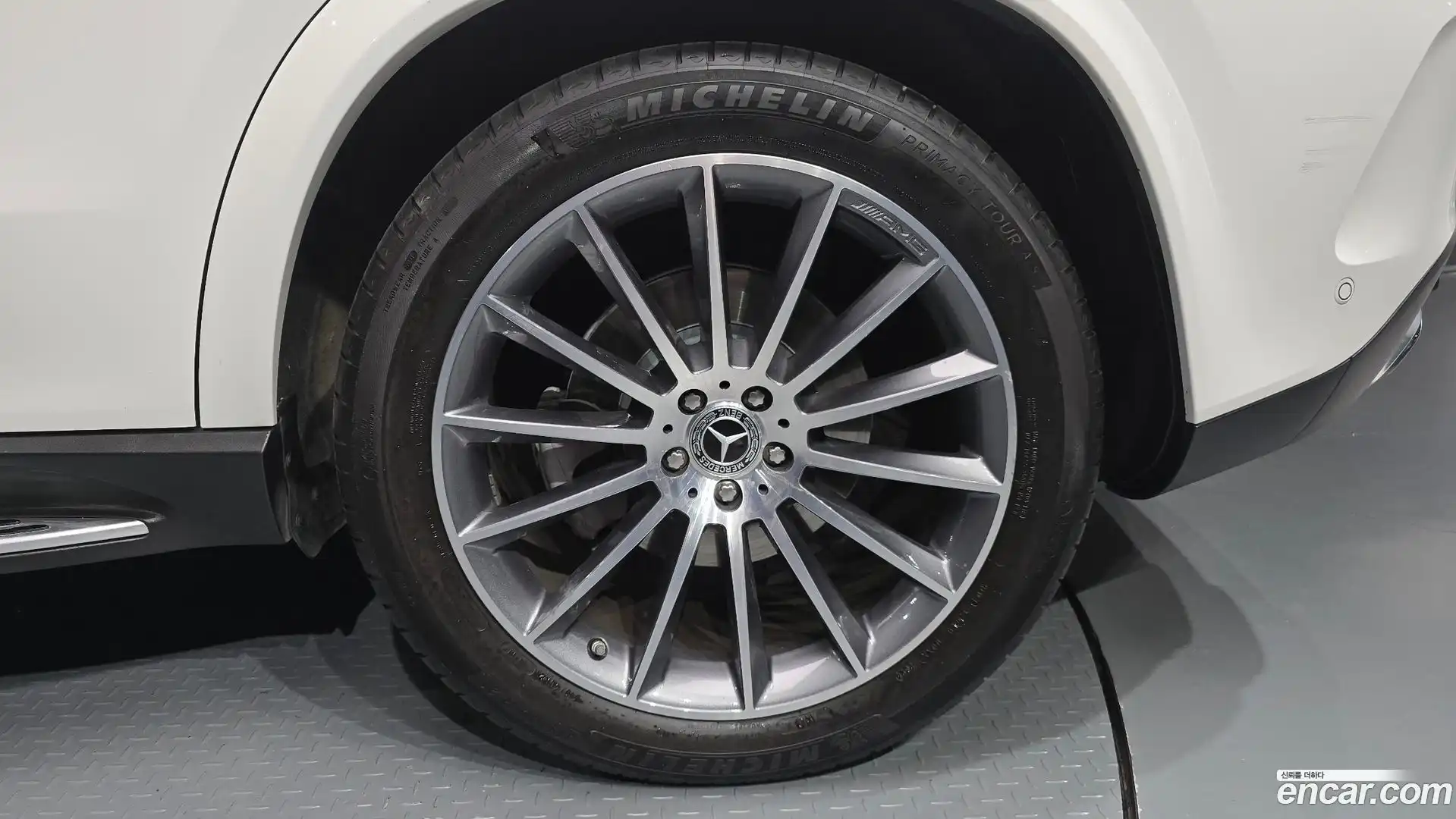 GLE-Class Mercedes-Benz 2023.11-OUTER-031