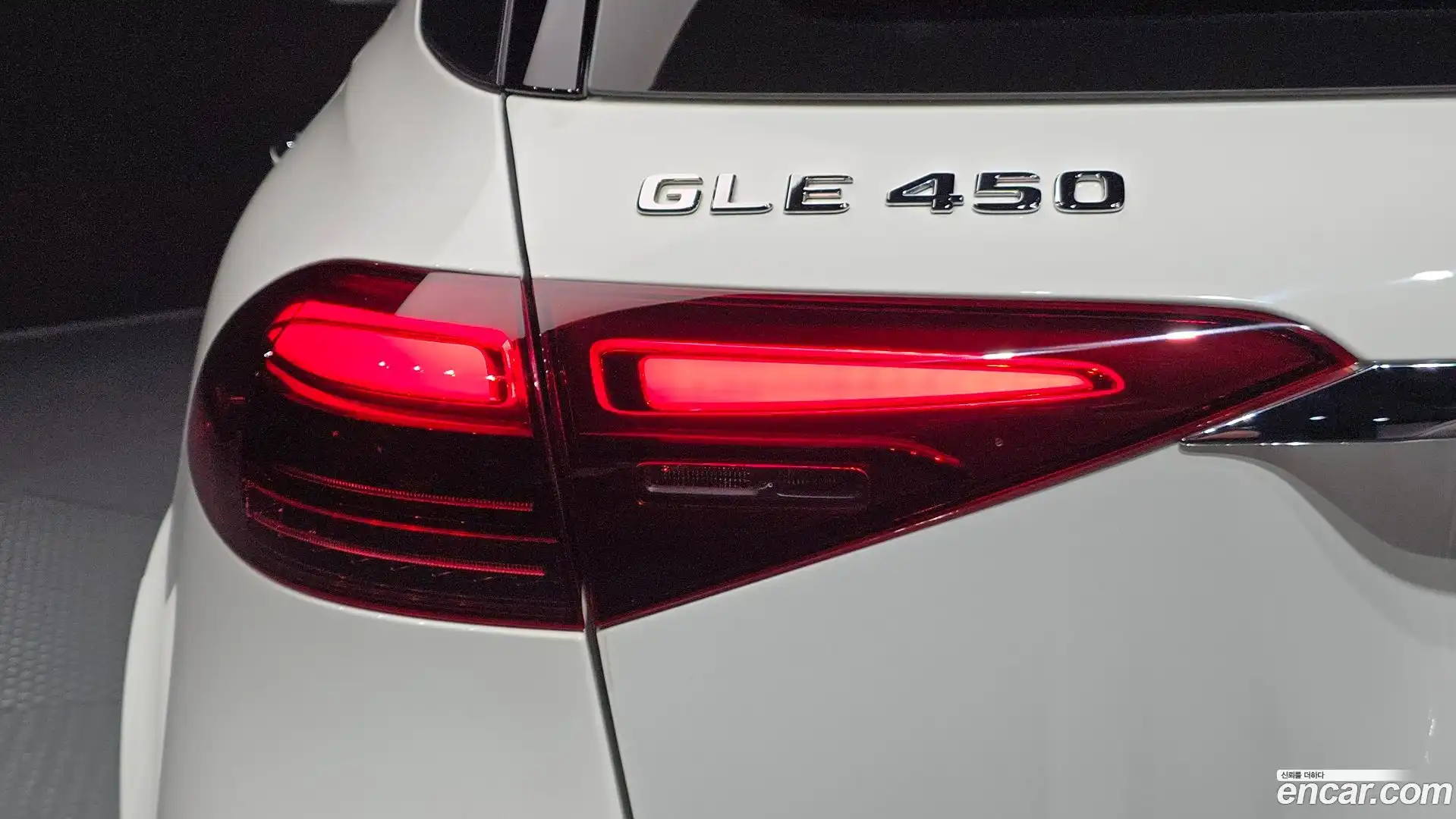 GLE-Class Mercedes-Benz 2023.11-OUTER-033