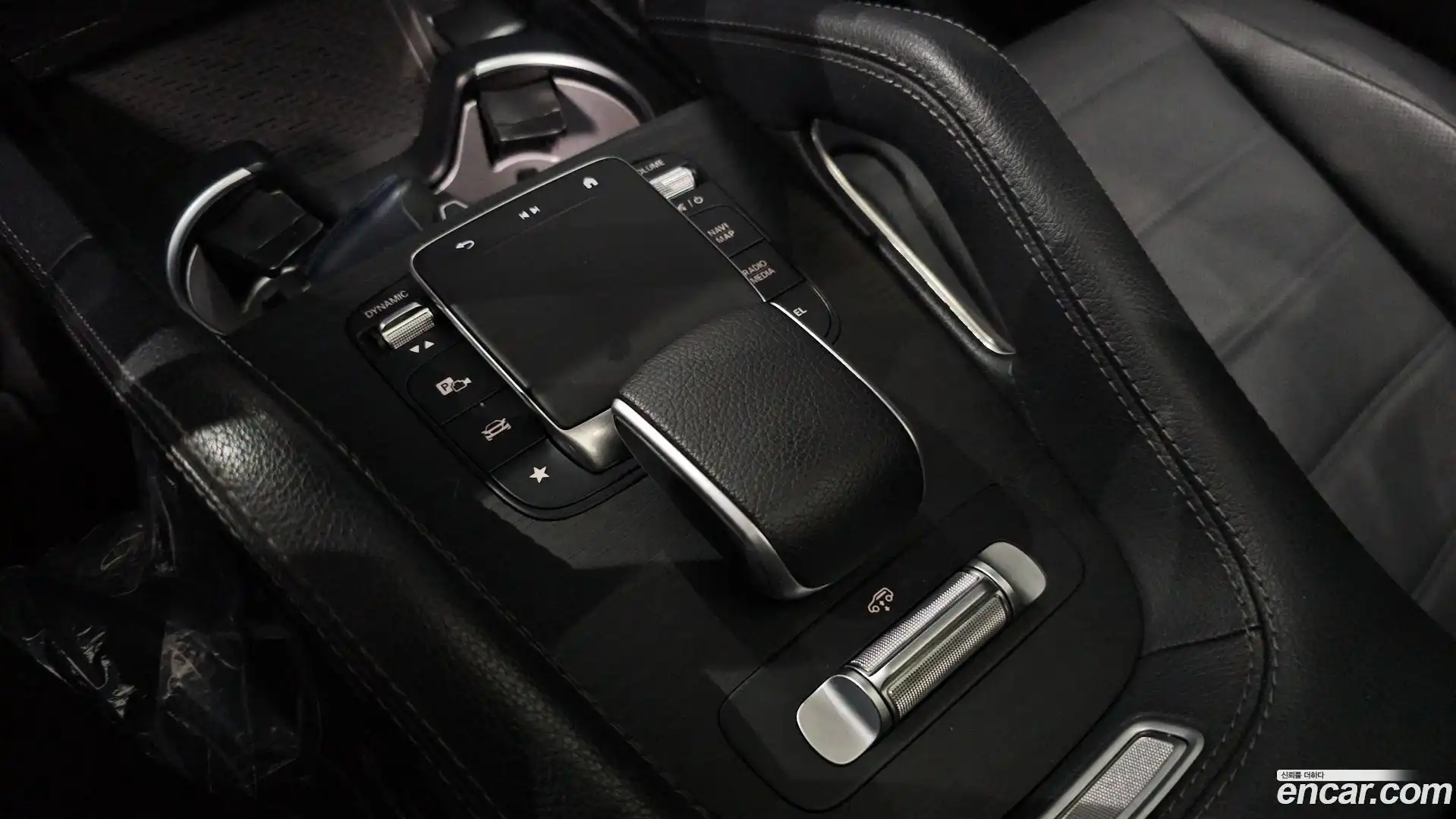 GLE-Class Mercedes-Benz 2023.11-OPTION-042