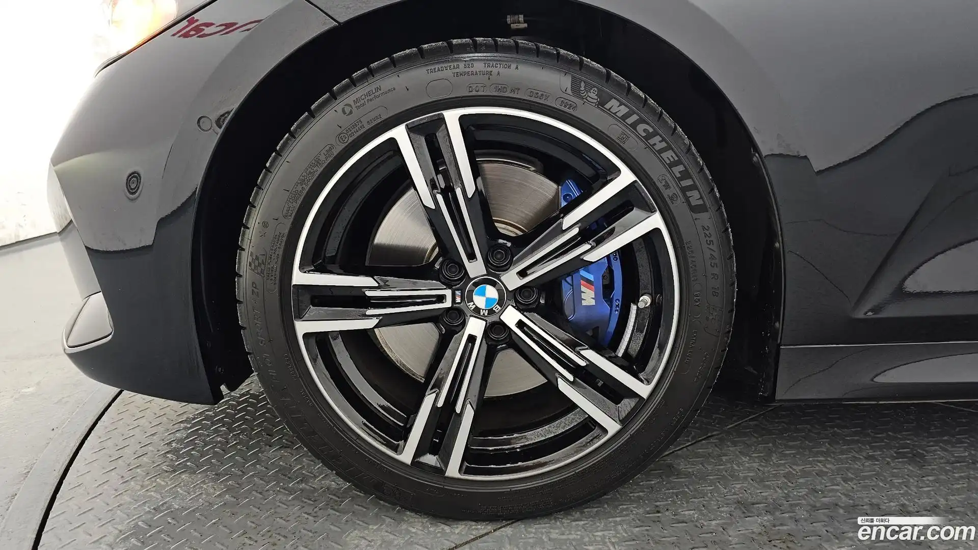 3-Series BMW 2024.8-OUTER-005
