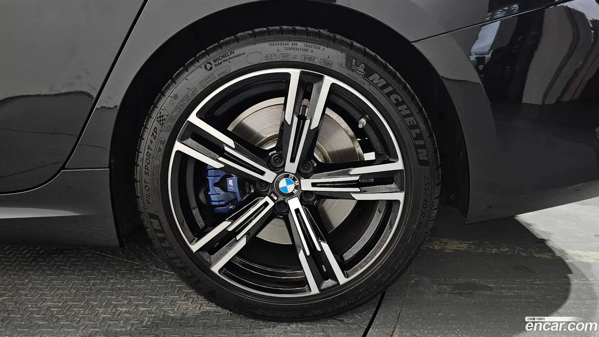 3-Series BMW 2024.8-OUTER-031