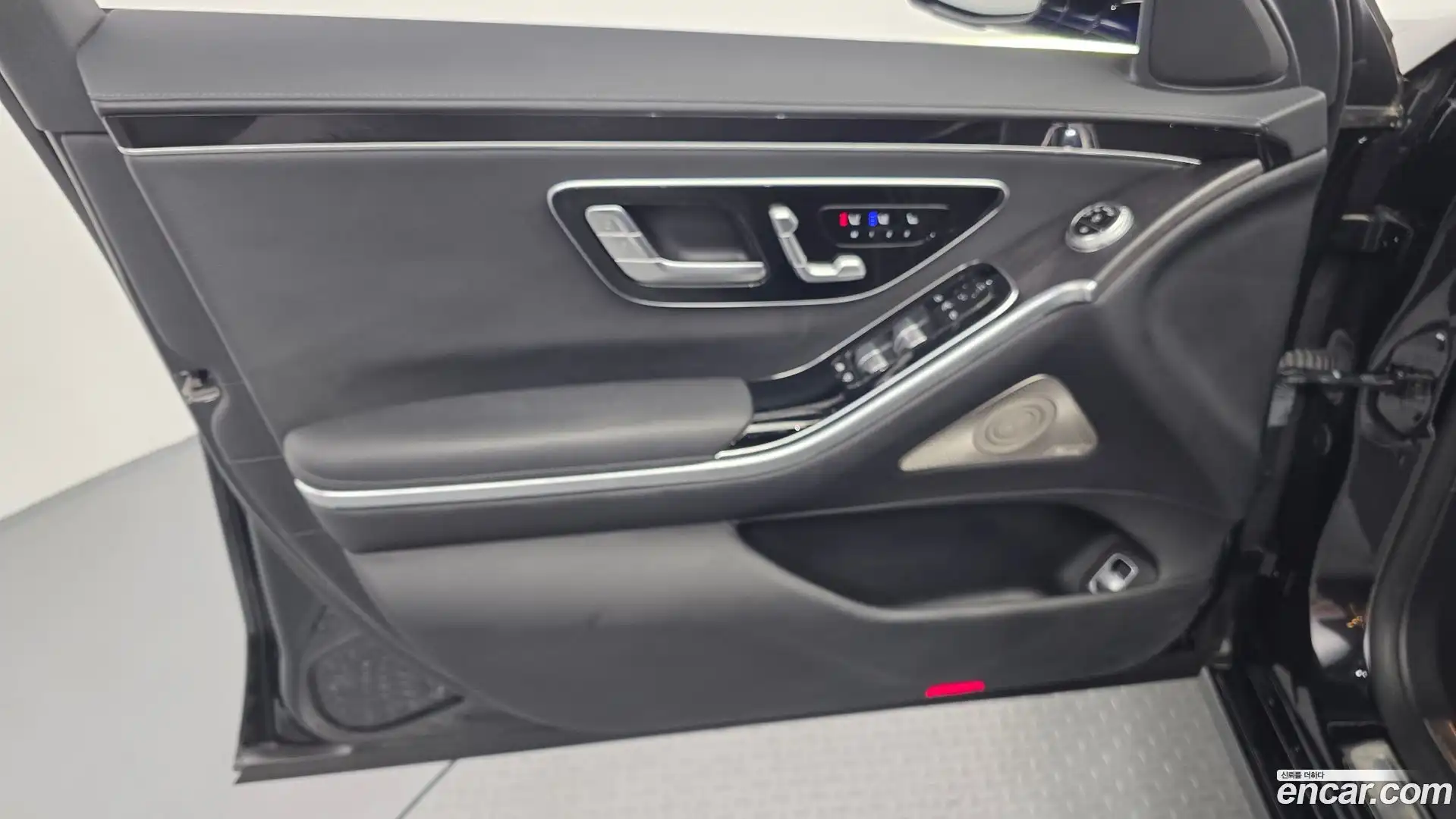 S-Class Mercedes-Benz 2021.4-INNER-034