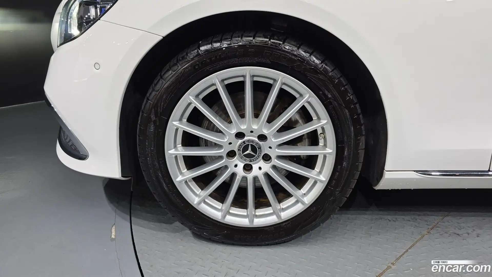E-Class Mercedes-Benz 2022.0-OUTER-005