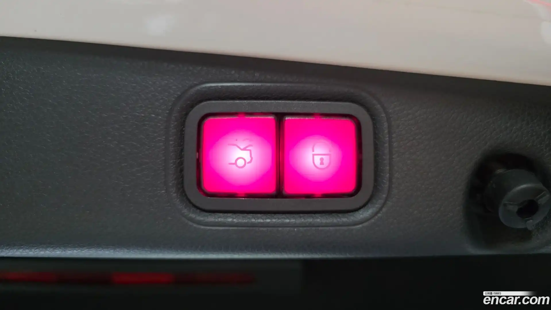 E-Class Mercedes-Benz 2022.0-OPTION-047