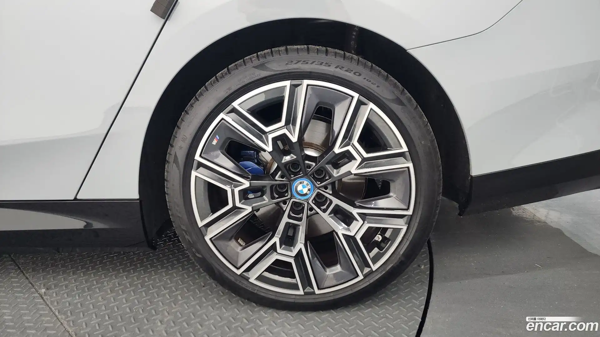 5-Series BMW 2025.5-OUTER-031
