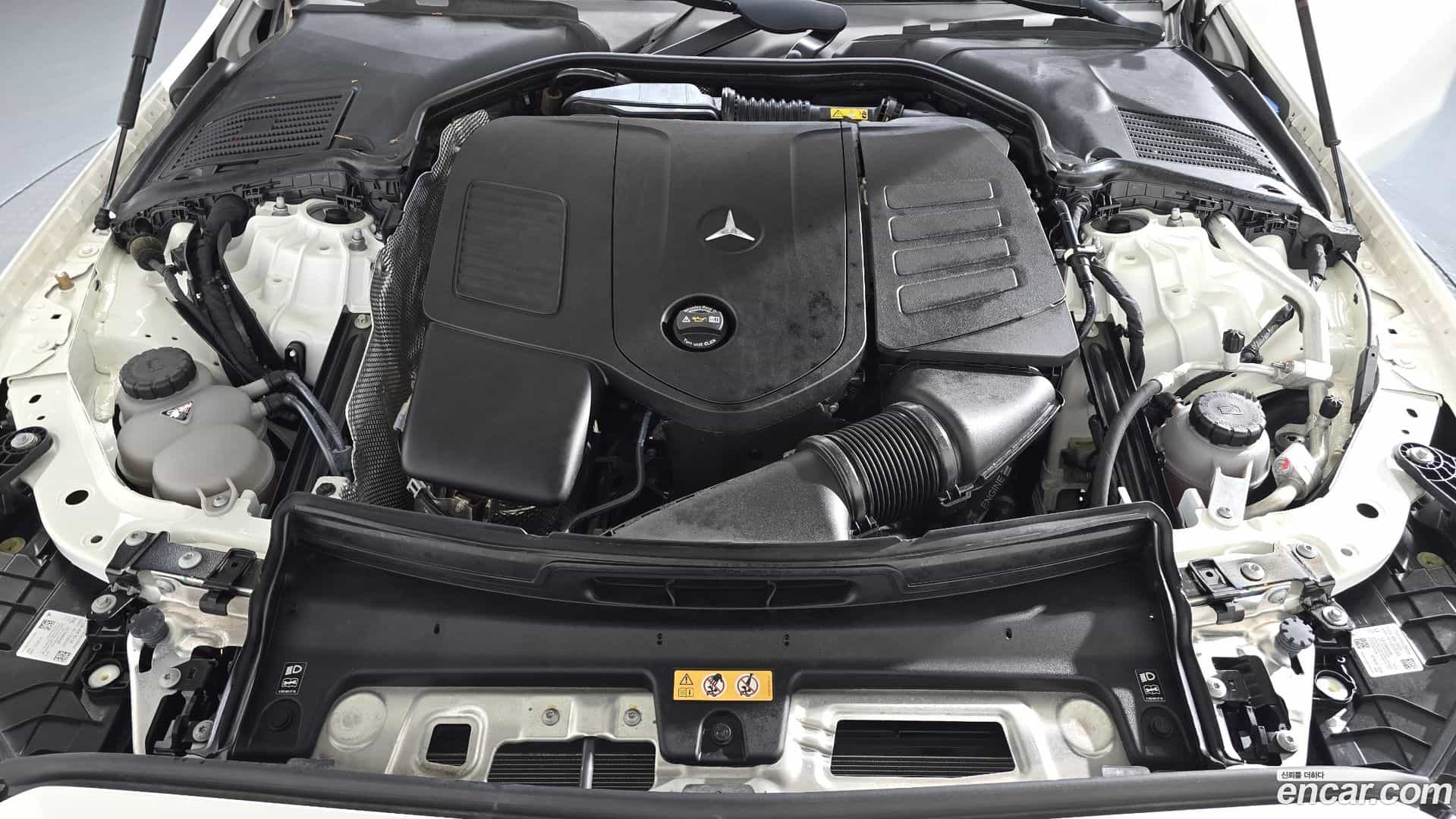 C-Class Mercedes-Benz 2023.0-OUTER-006