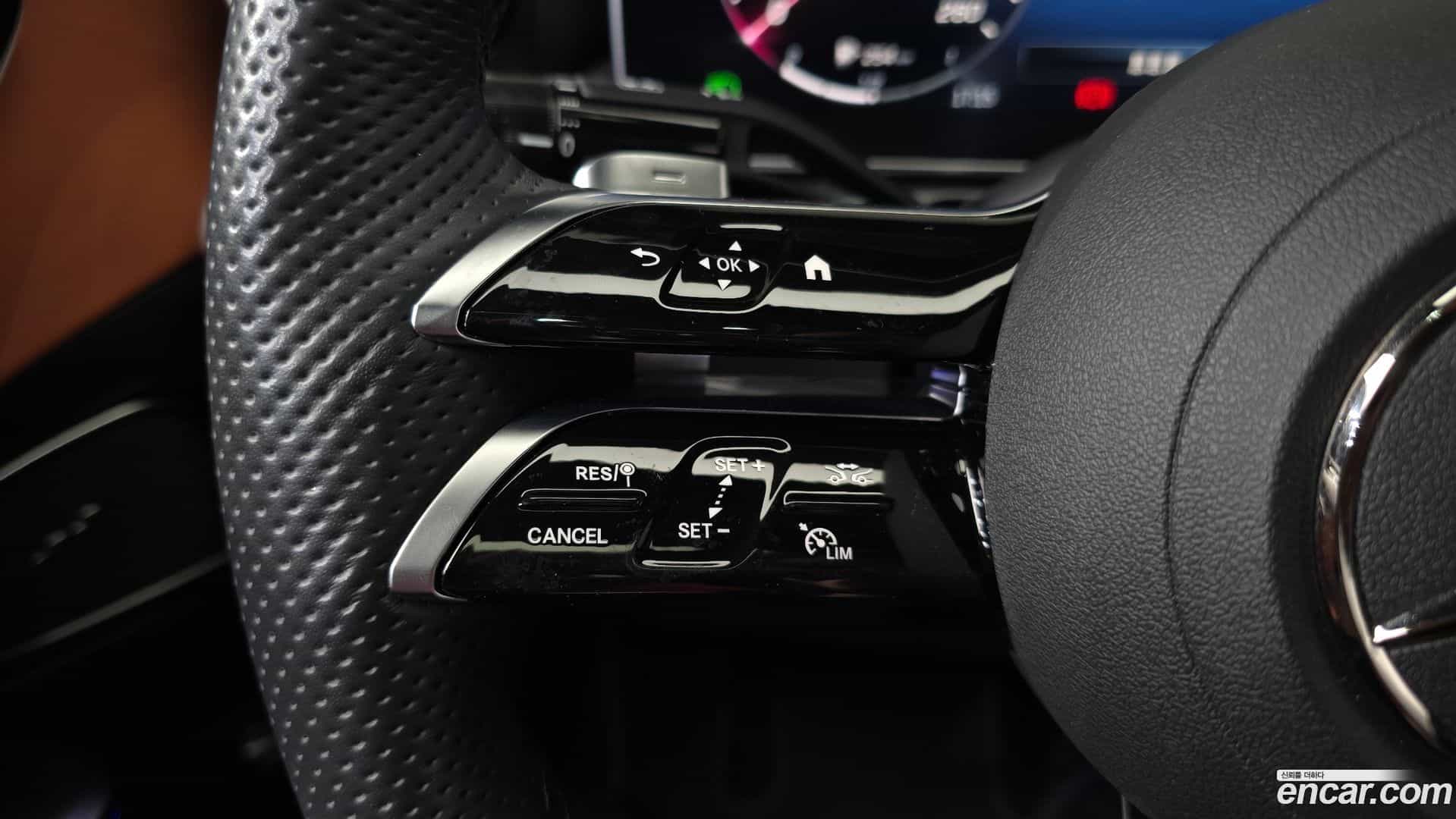 C-Class Mercedes-Benz 2023.0-OPTION-019